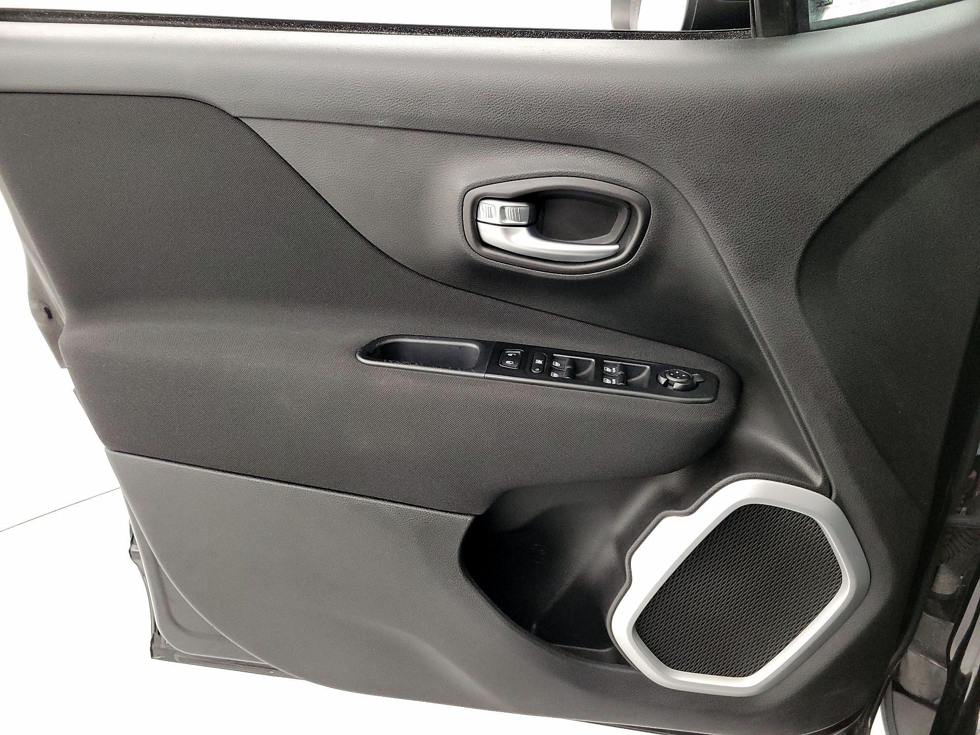 Thumbnail: 2020 Jeep Renegade - 12