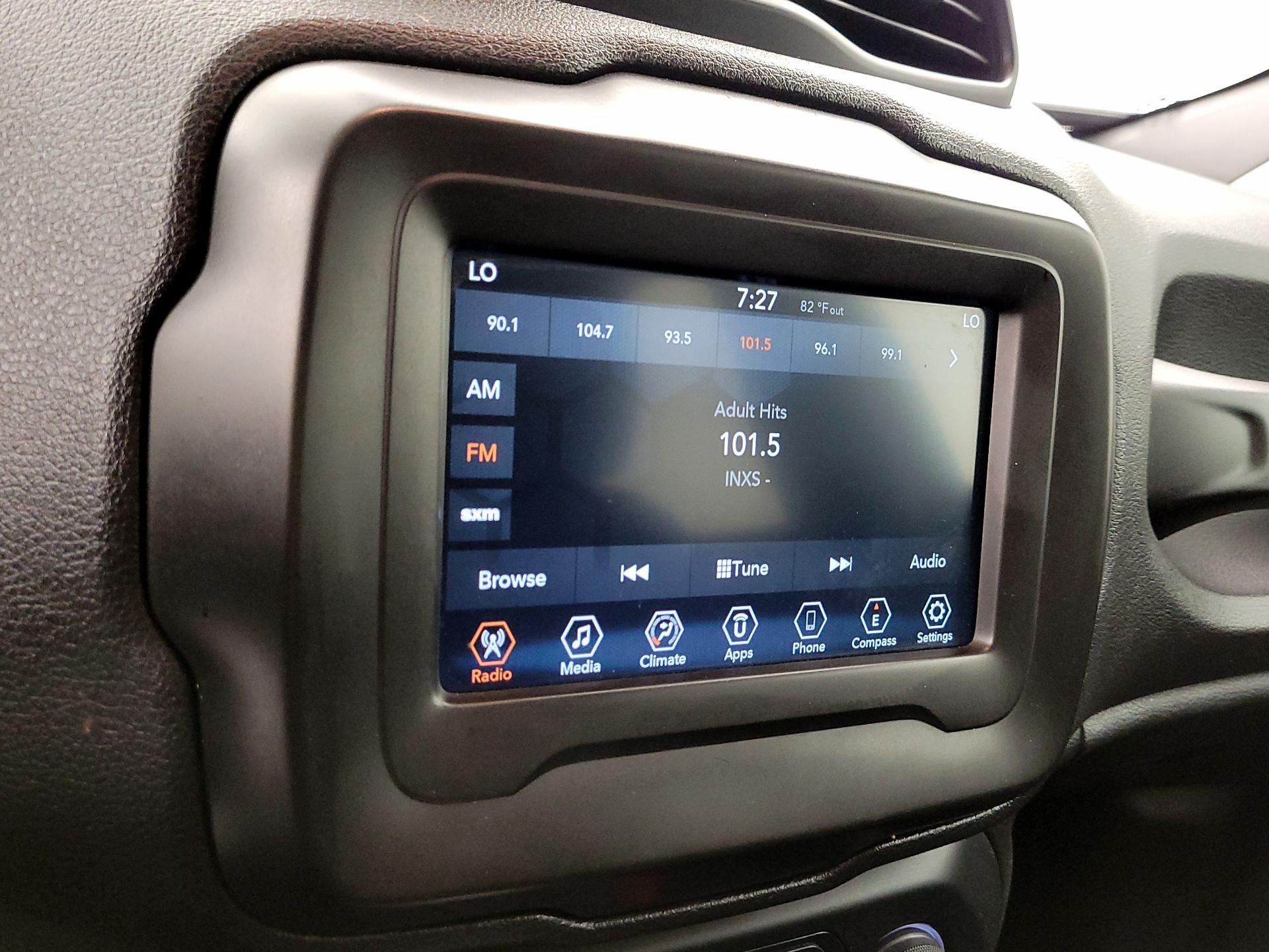 Thumbnail: 2020 Jeep Renegade - 15