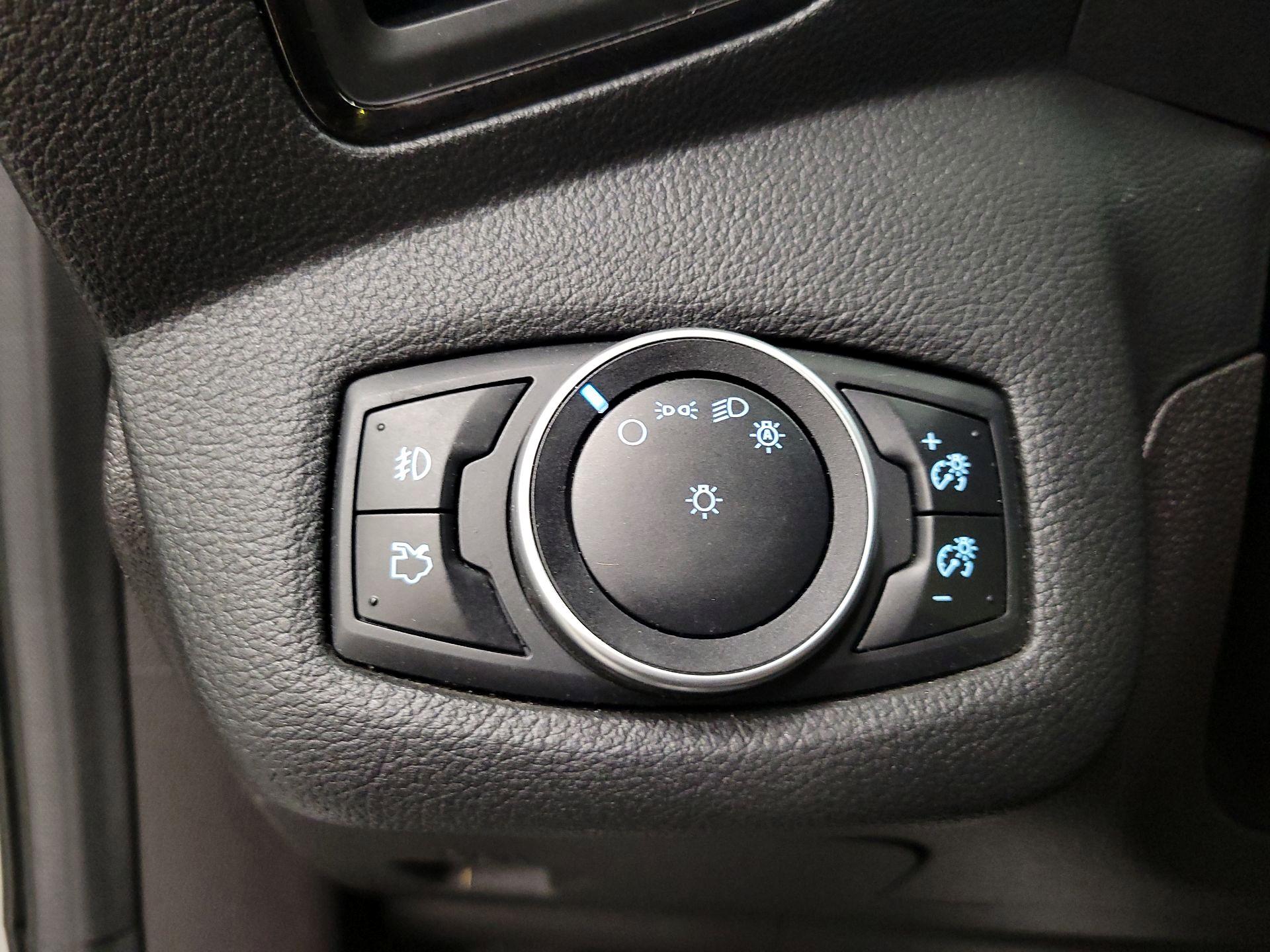 Thumbnail: 2016 Ford Escape - 13