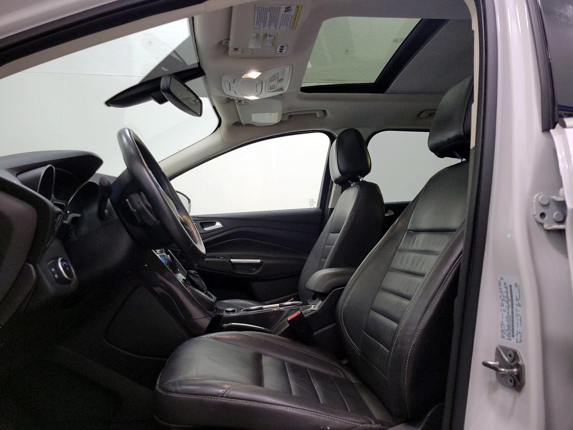 Thumbnail: 2016 Ford Escape - 18