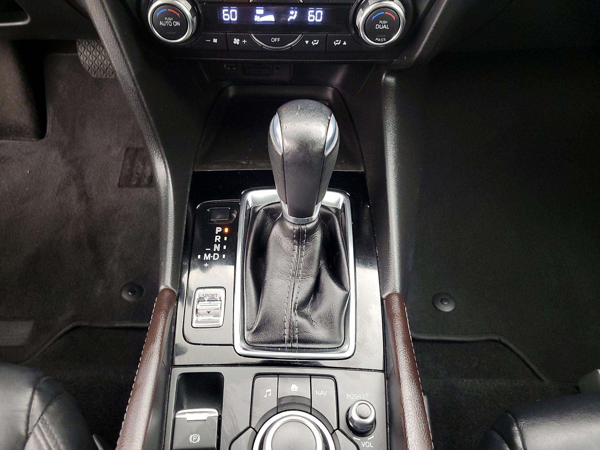 Thumbnail: 2017 Mazda Mazda3 - 17
