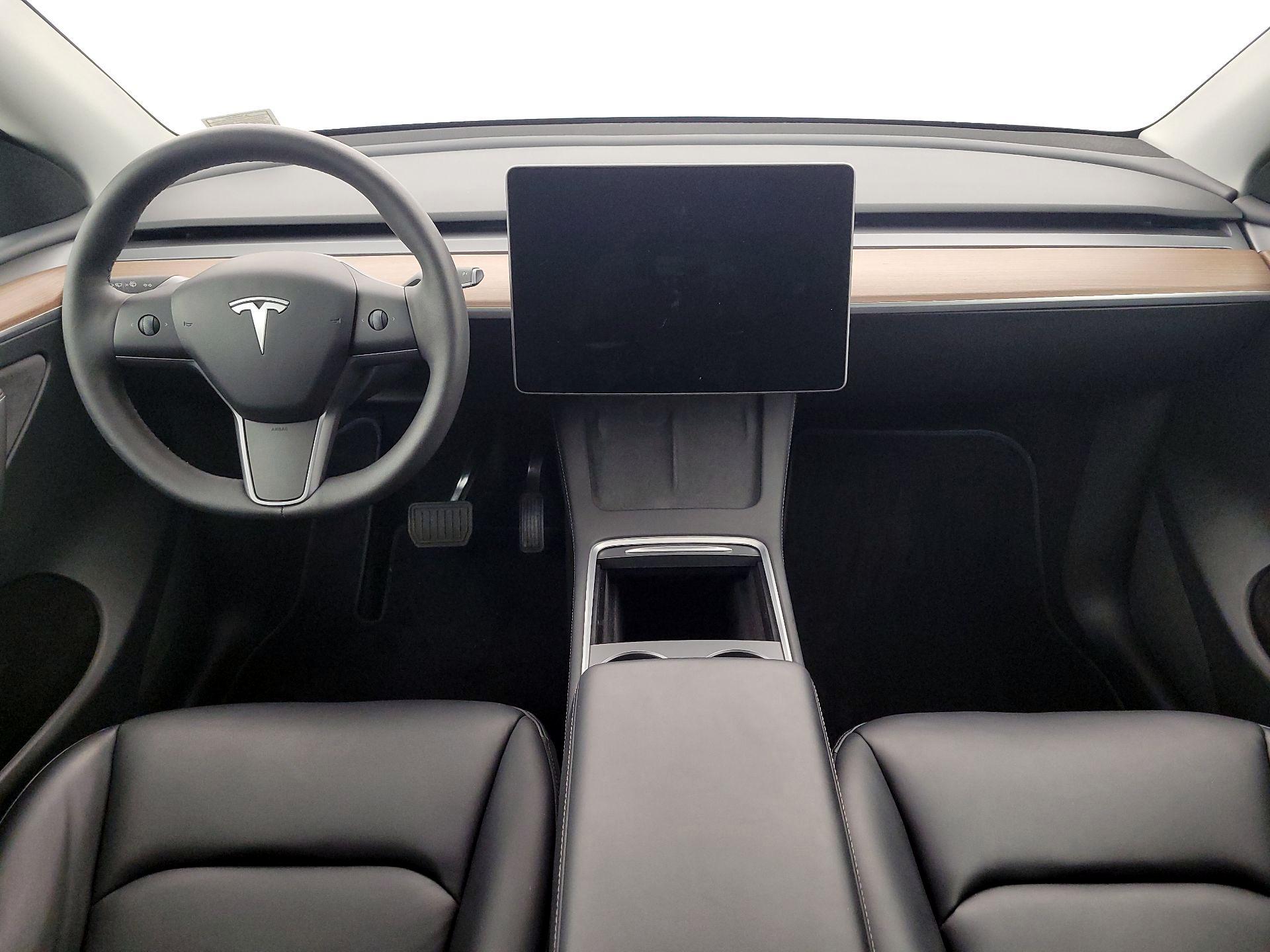 Thumbnail: 2024 Tesla Model Y - 9