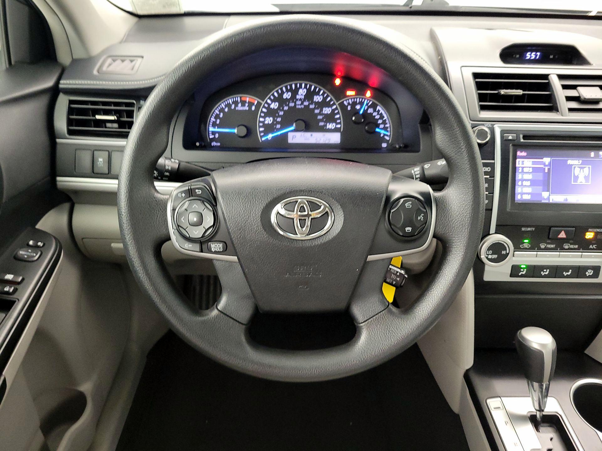 Thumbnail: 2014 Toyota Camry - 10