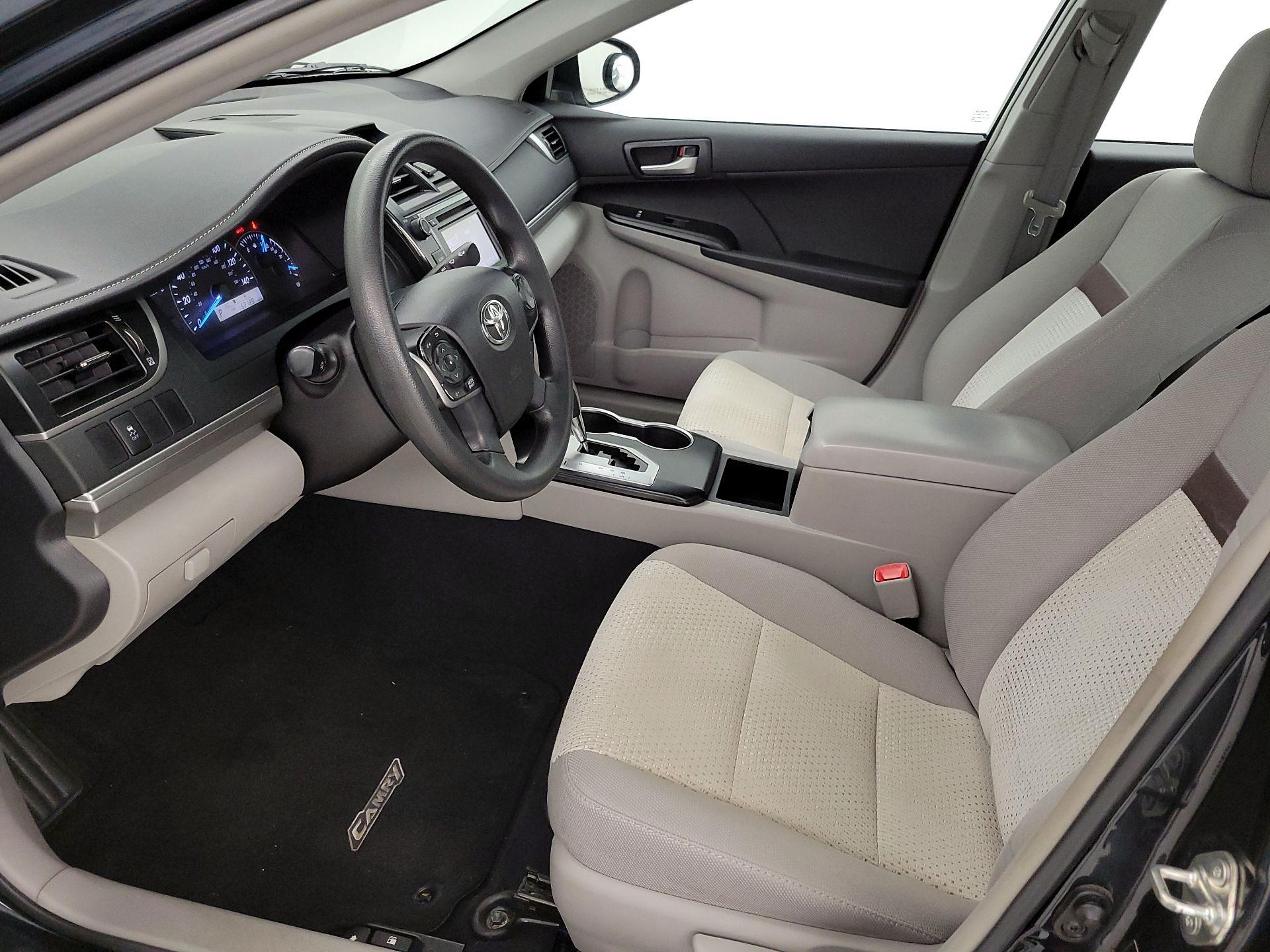 Thumbnail: 2014 Toyota Camry - 11