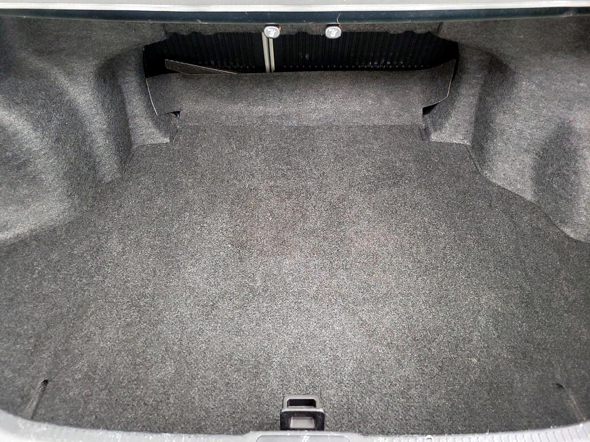 Thumbnail: 2014 Toyota Camry - 20