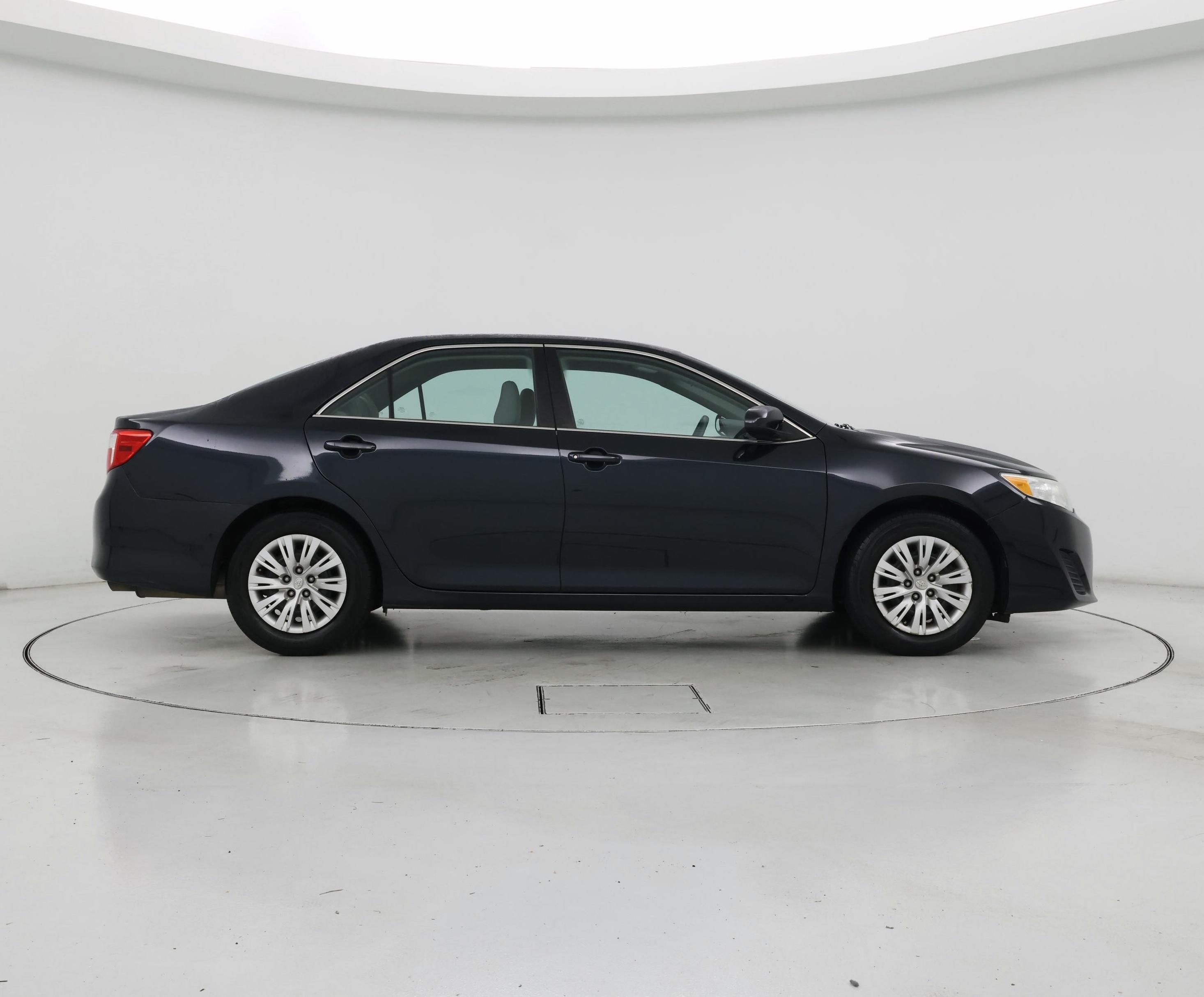 Thumbnail: 2014 Toyota Camry - 7