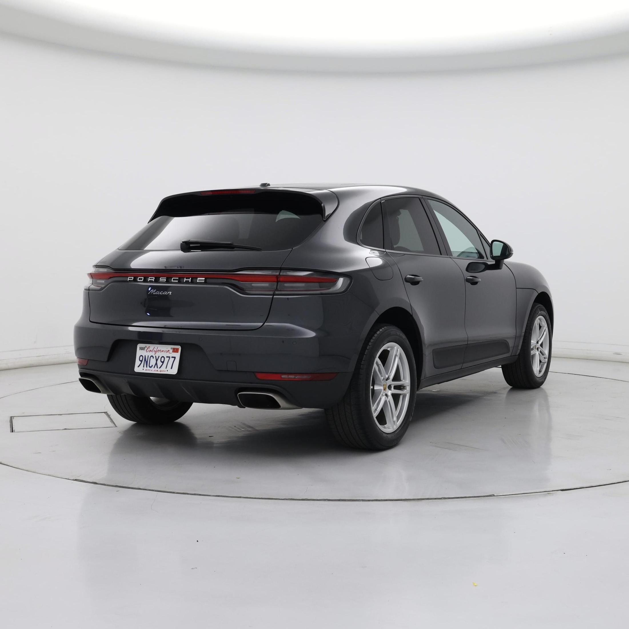 Thumbnail: 2021 Porsche Macan - 8