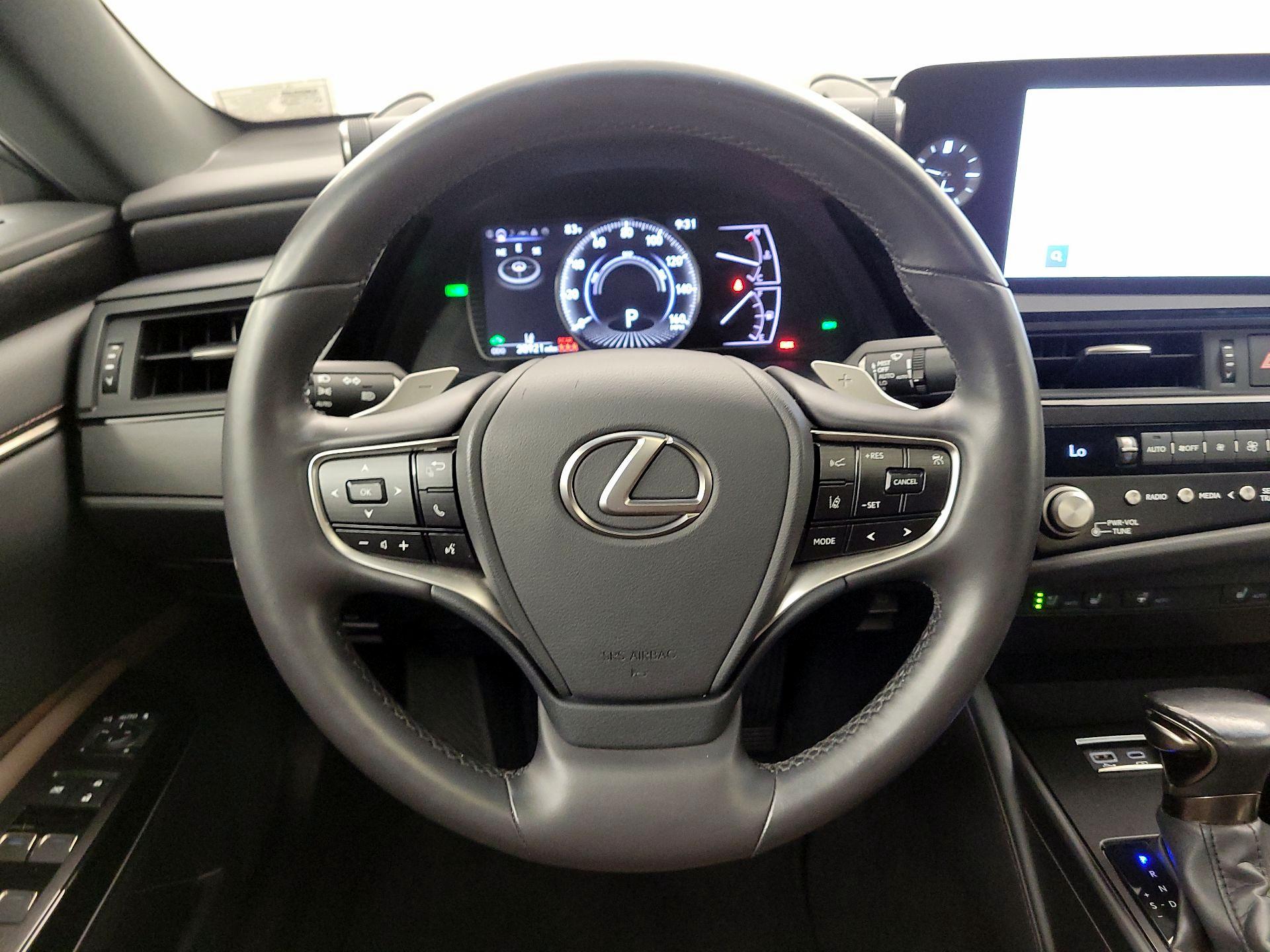 Thumbnail: 2023 Lexus ES - 10