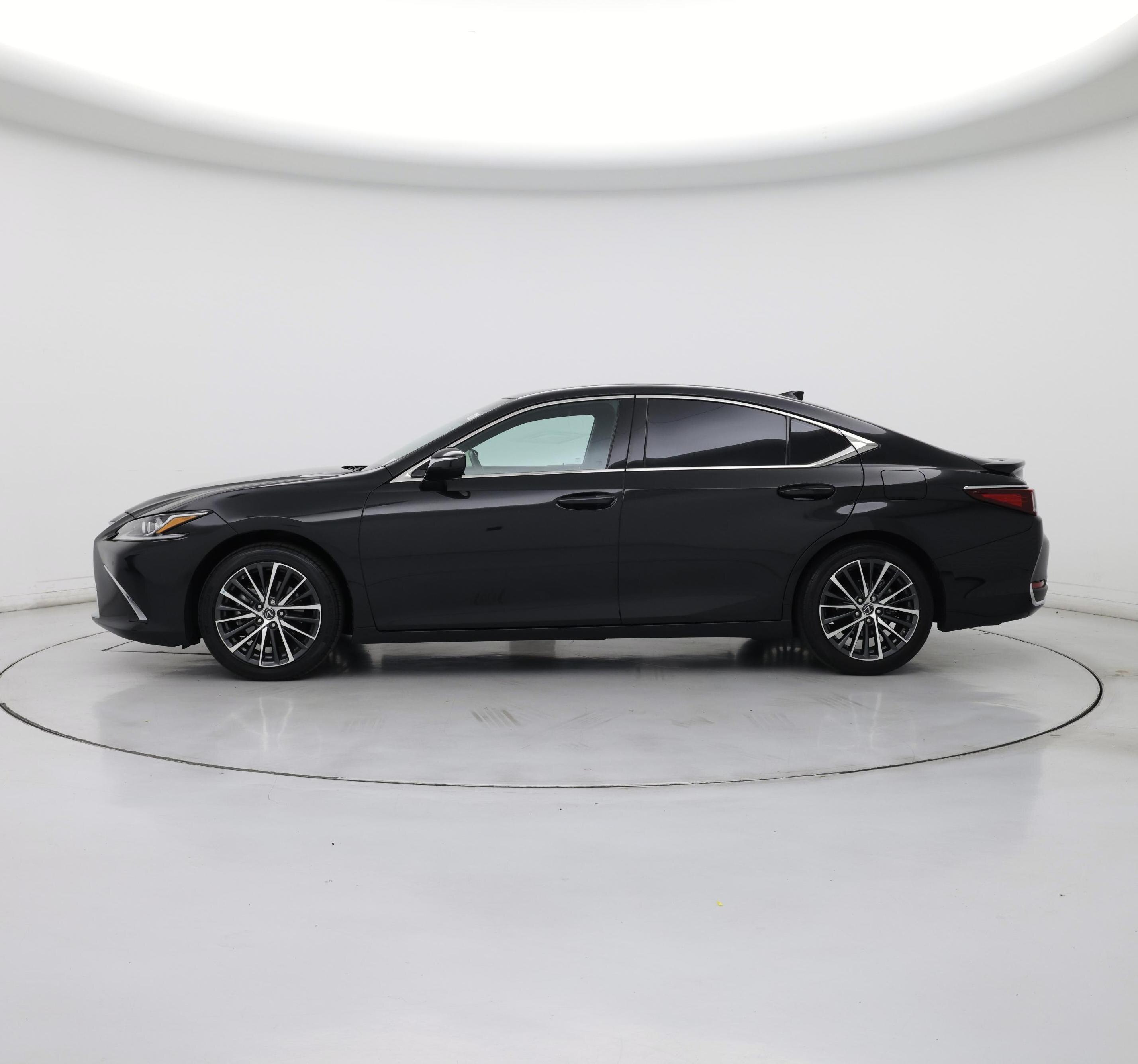 Thumbnail: 2023 Lexus ES - 3