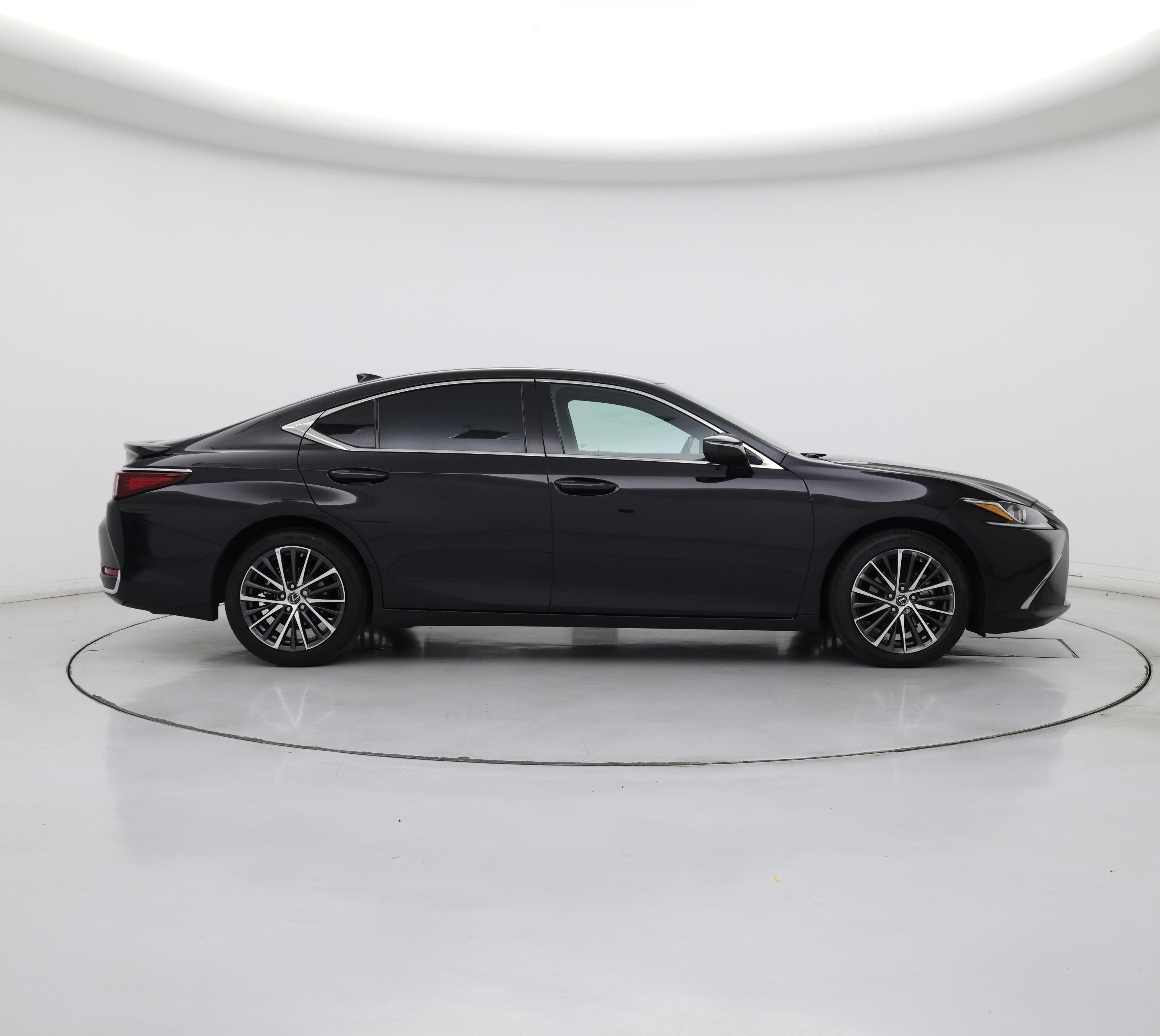 Thumbnail: 2023 Lexus ES - 7