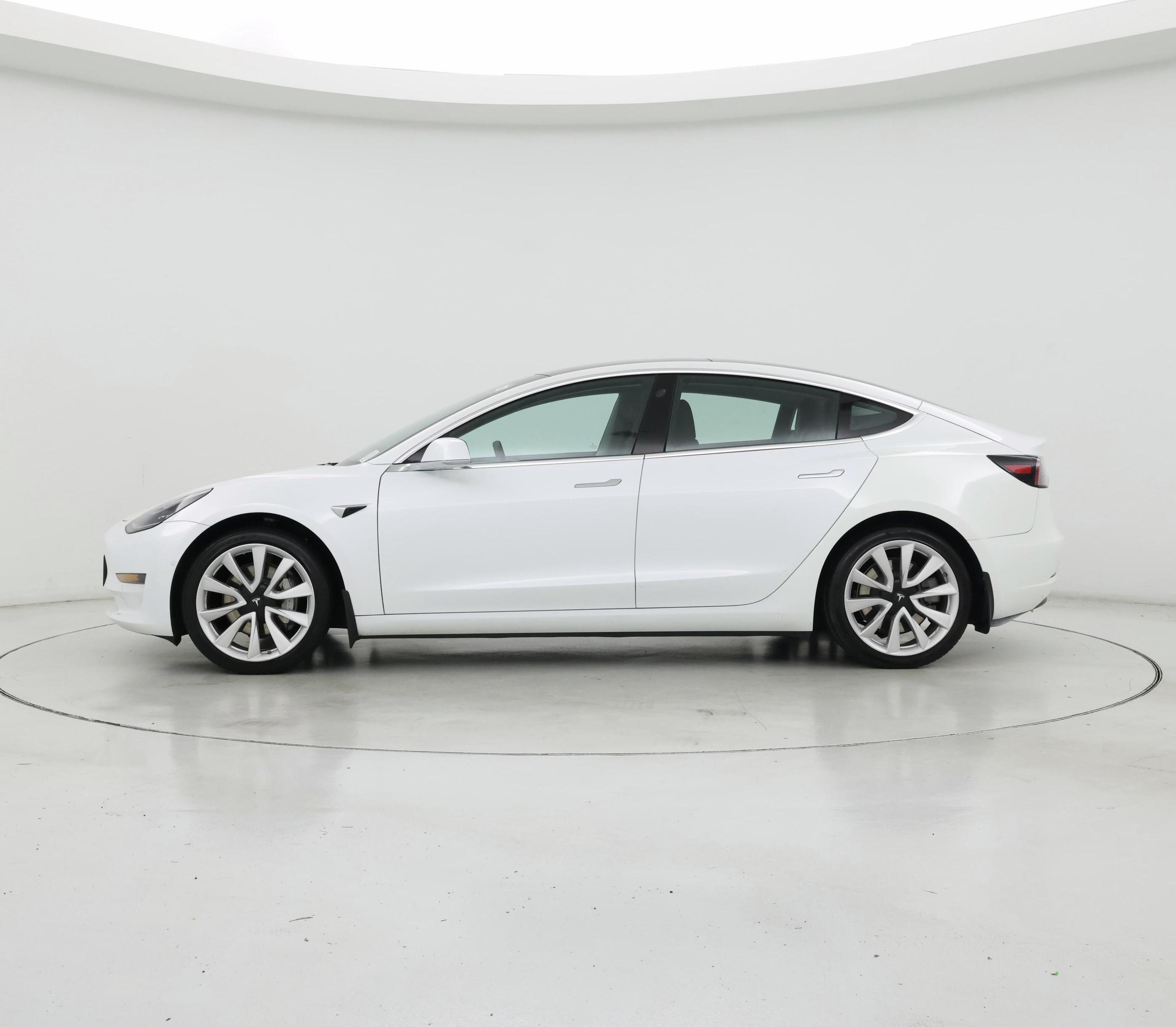 Thumbnail: 2019 Tesla Model 3 - 3