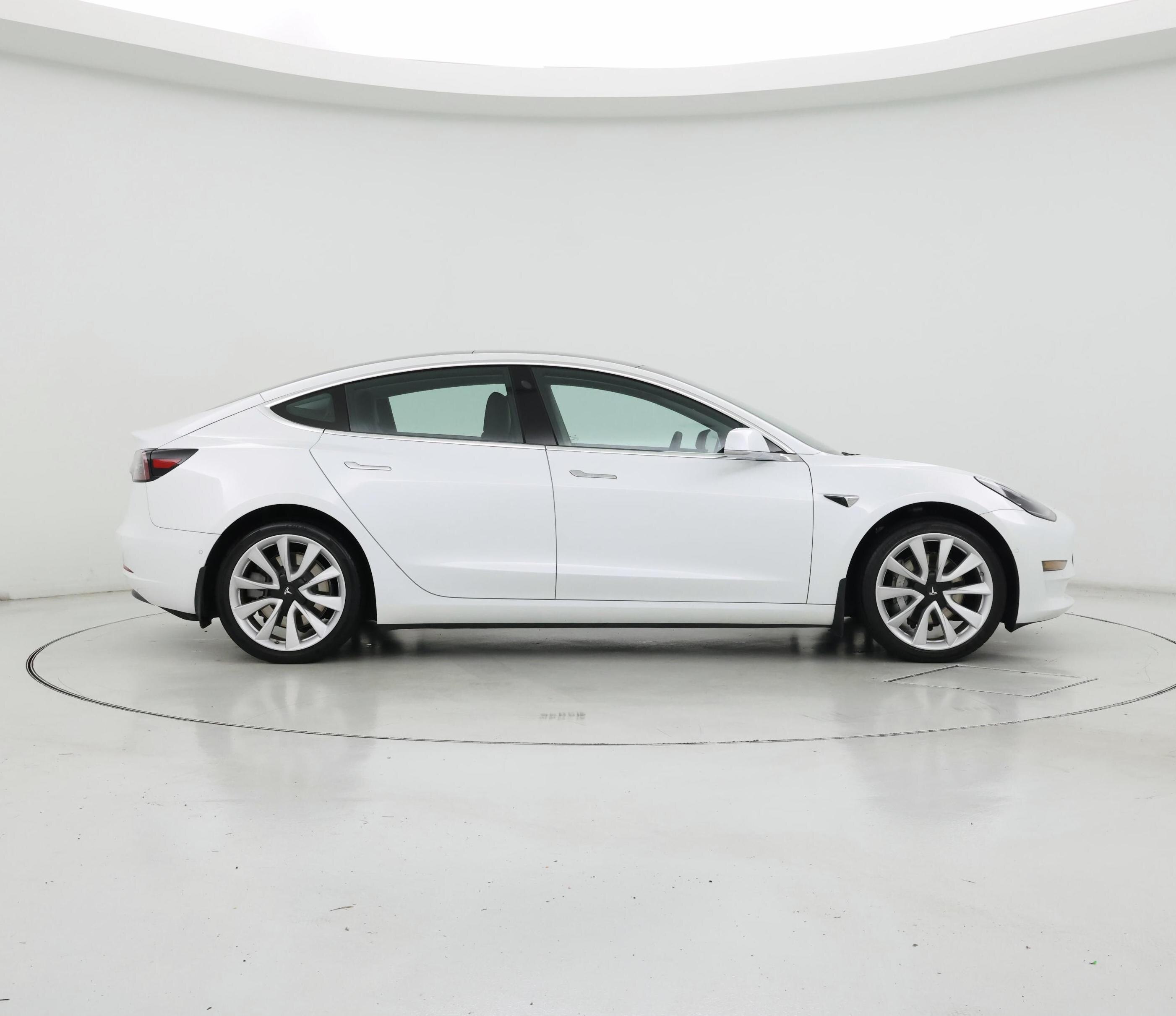 Thumbnail: 2019 Tesla Model 3 - 7
