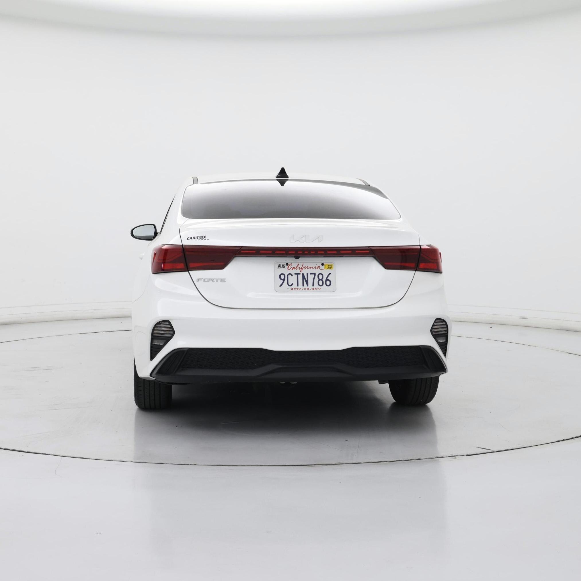 Thumbnail: 2023 Kia Forte - 6
