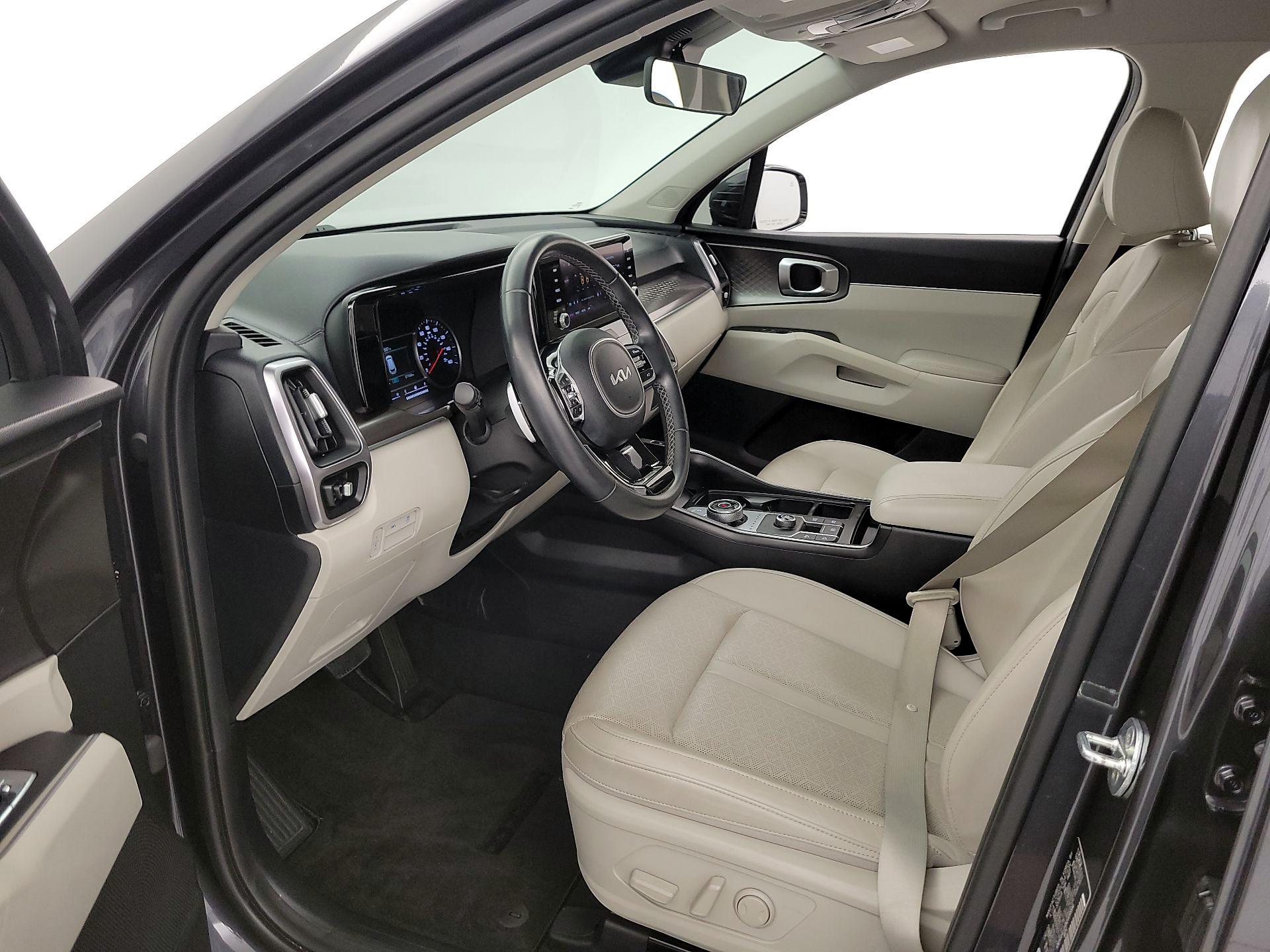 Thumbnail: 2022 Kia Sorento - 11