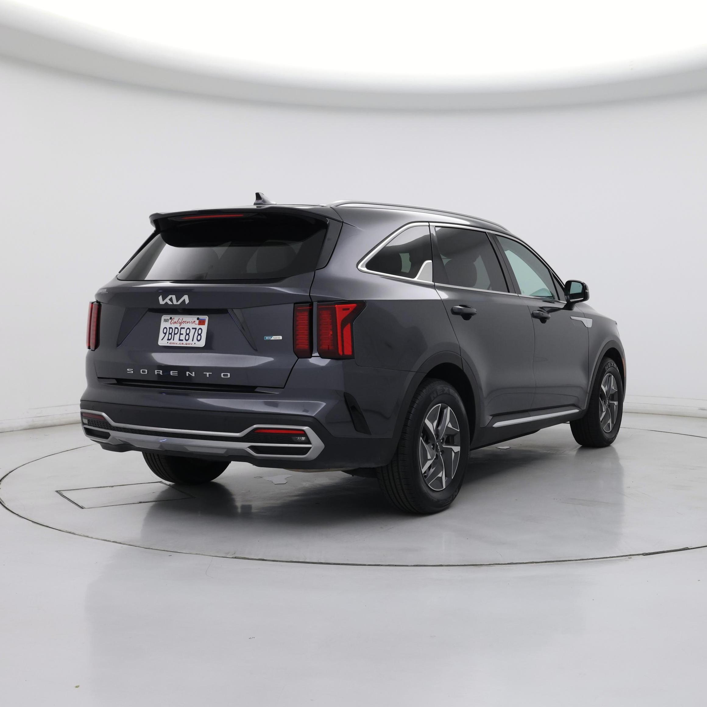 Thumbnail: 2022 Kia Sorento - 8