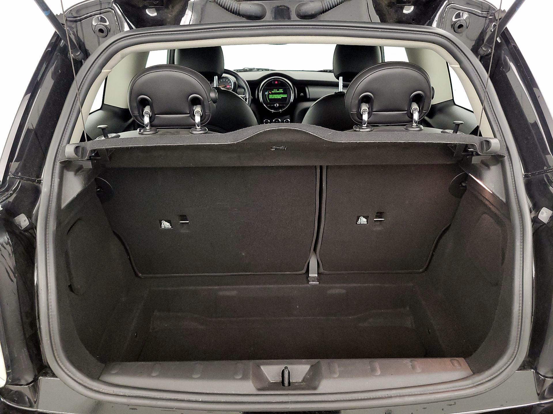 Thumbnail: 2017 MINI Cooper Hardtop - 18