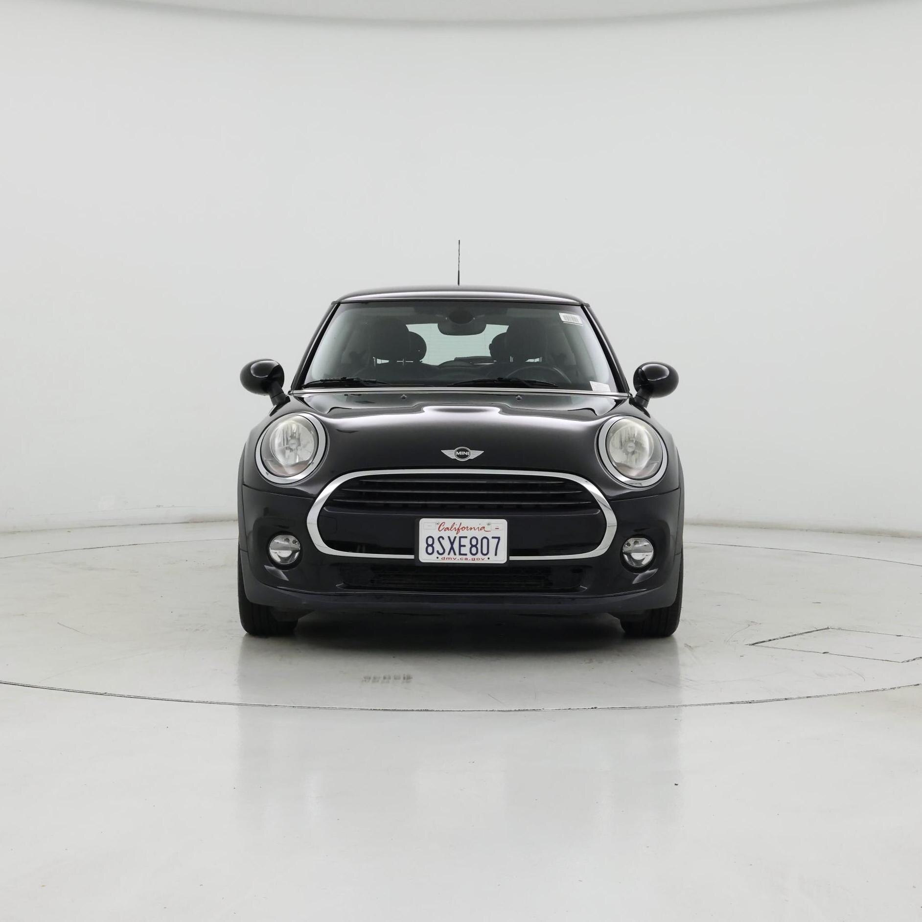 Thumbnail: 2017 MINI Cooper Hardtop - 5