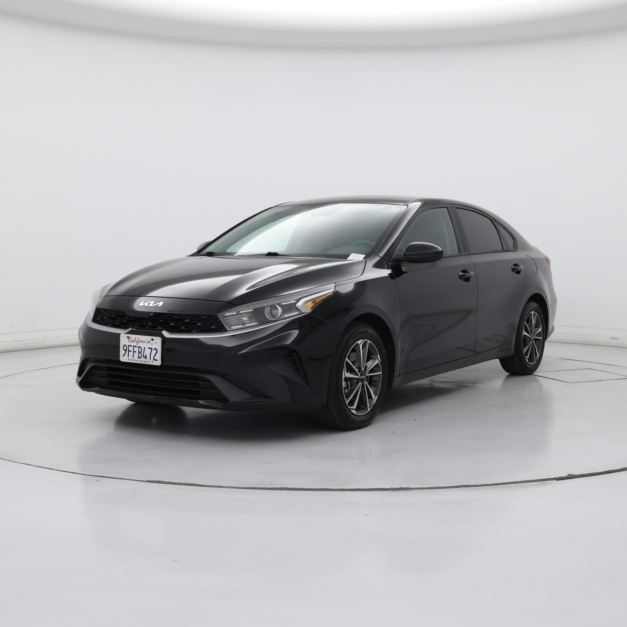 Thumbnail: 2023 Kia Forte - 4