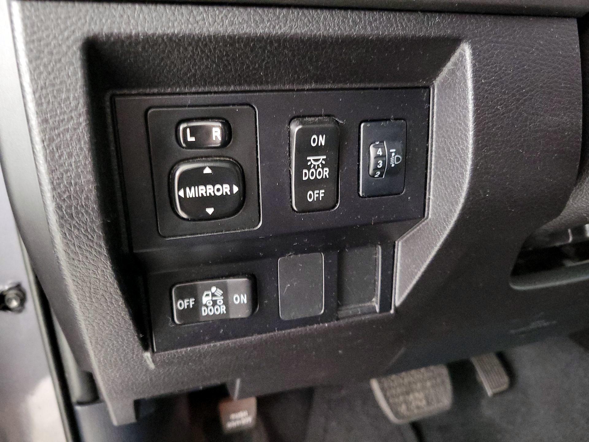 Thumbnail: 2015 Toyota Tundra - 13