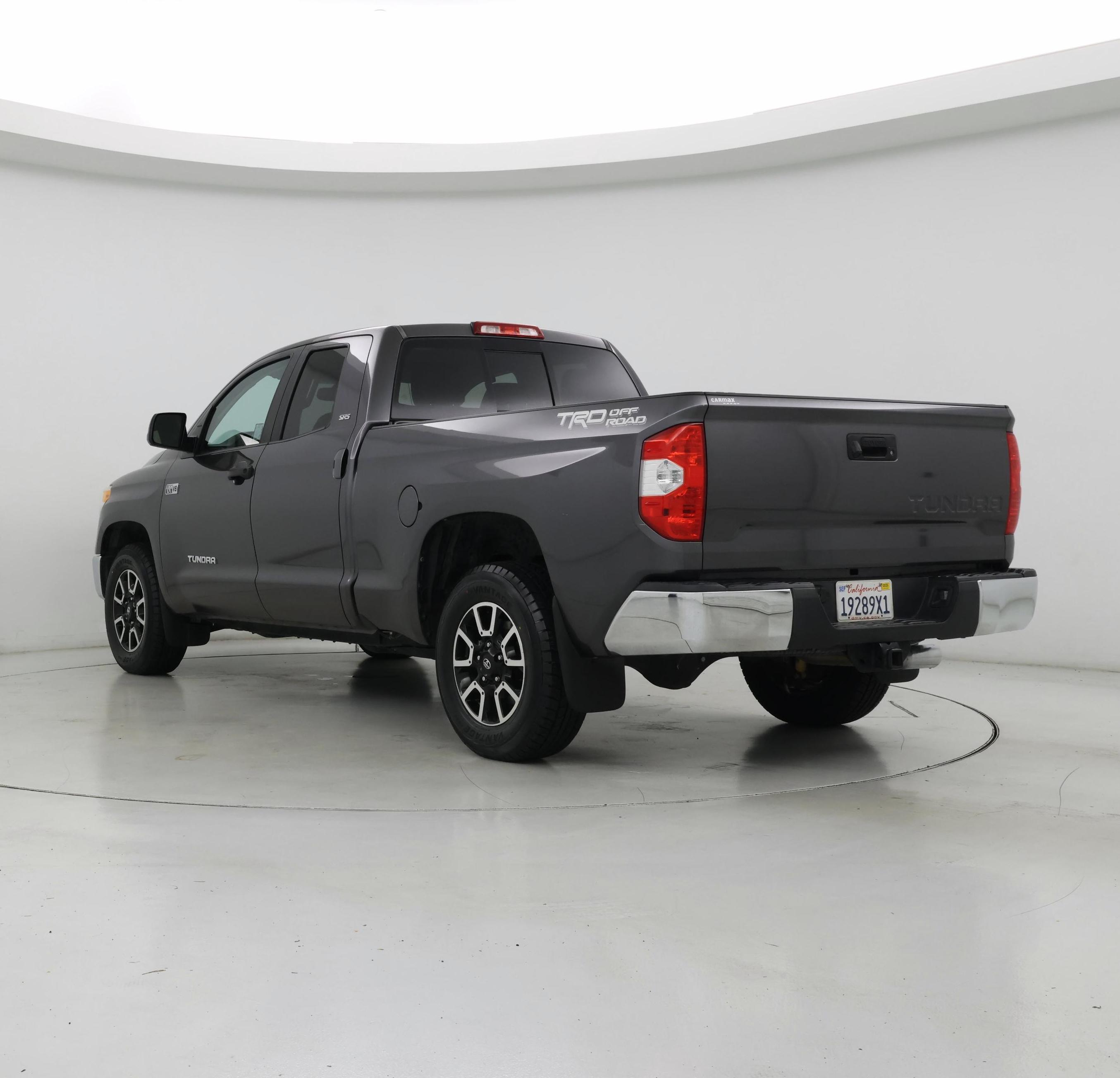 Thumbnail: 2015 Toyota Tundra - 2