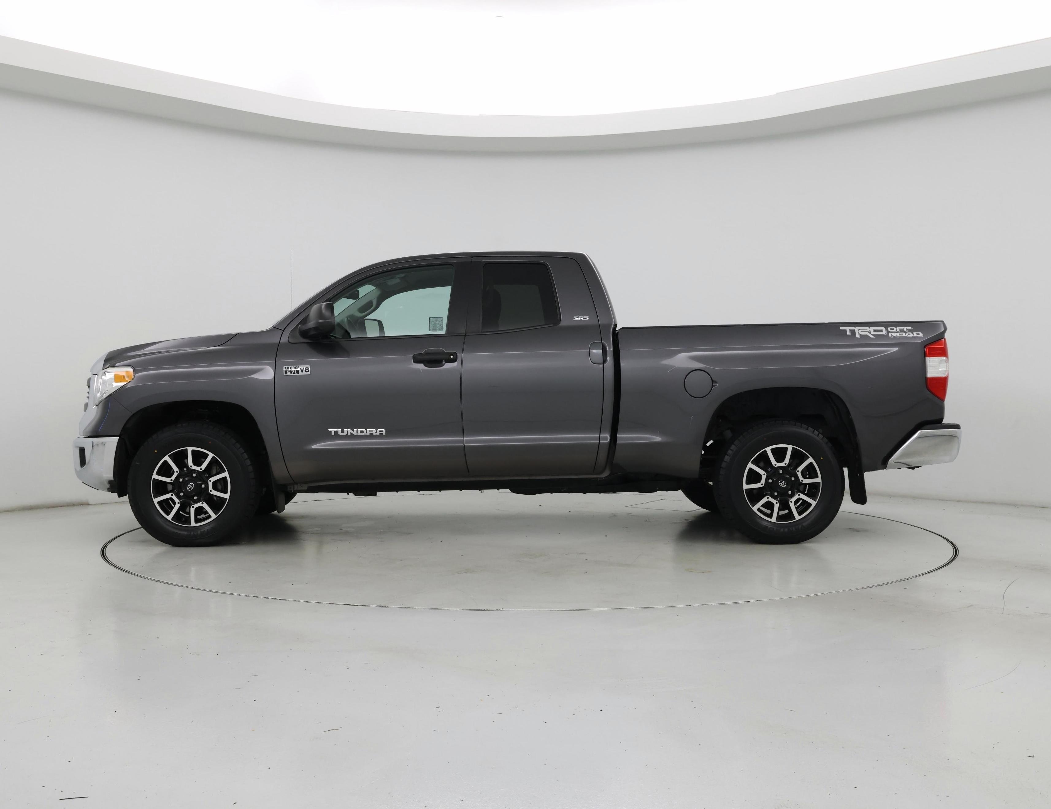 Thumbnail: 2015 Toyota Tundra - 3