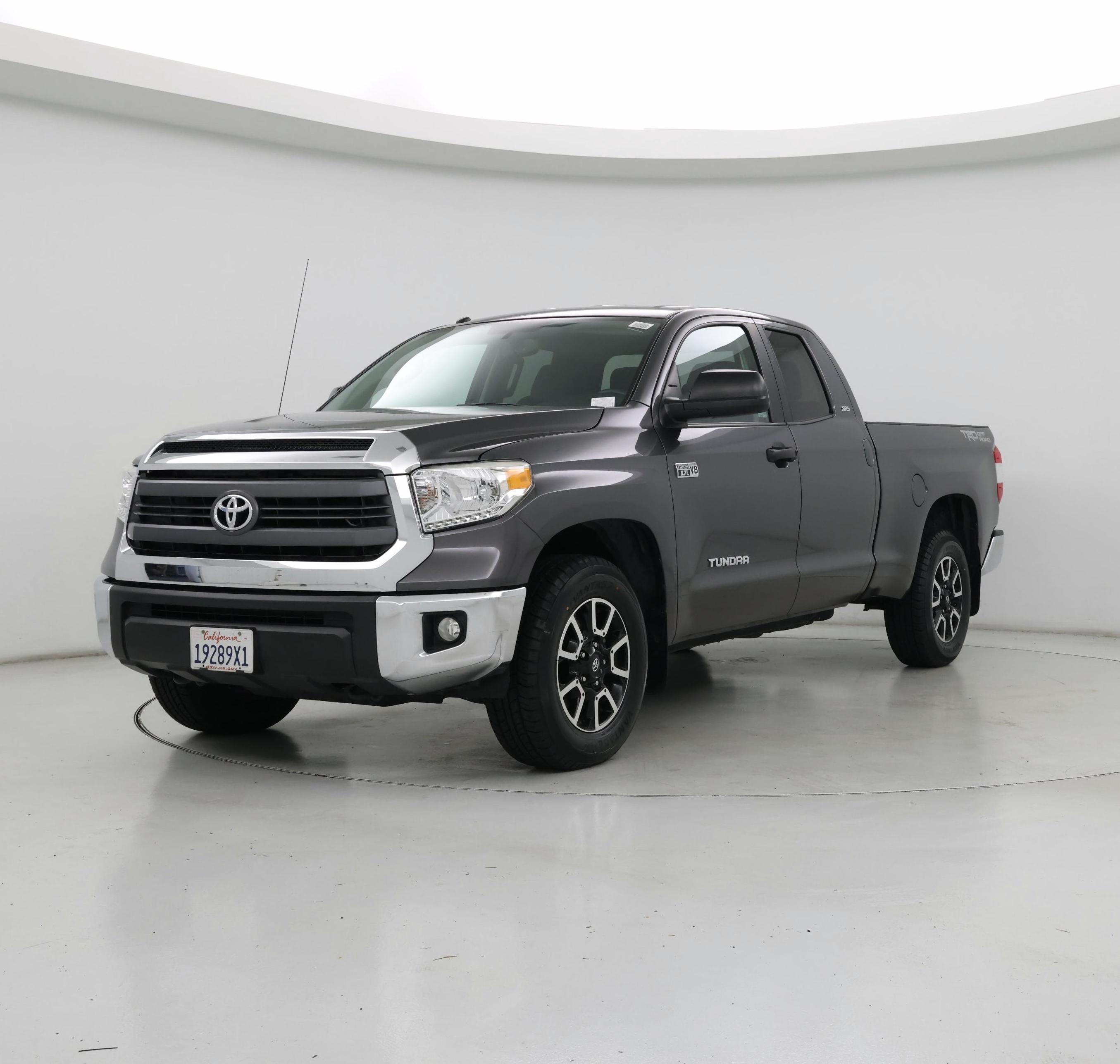 Thumbnail: 2015 Toyota Tundra - 4