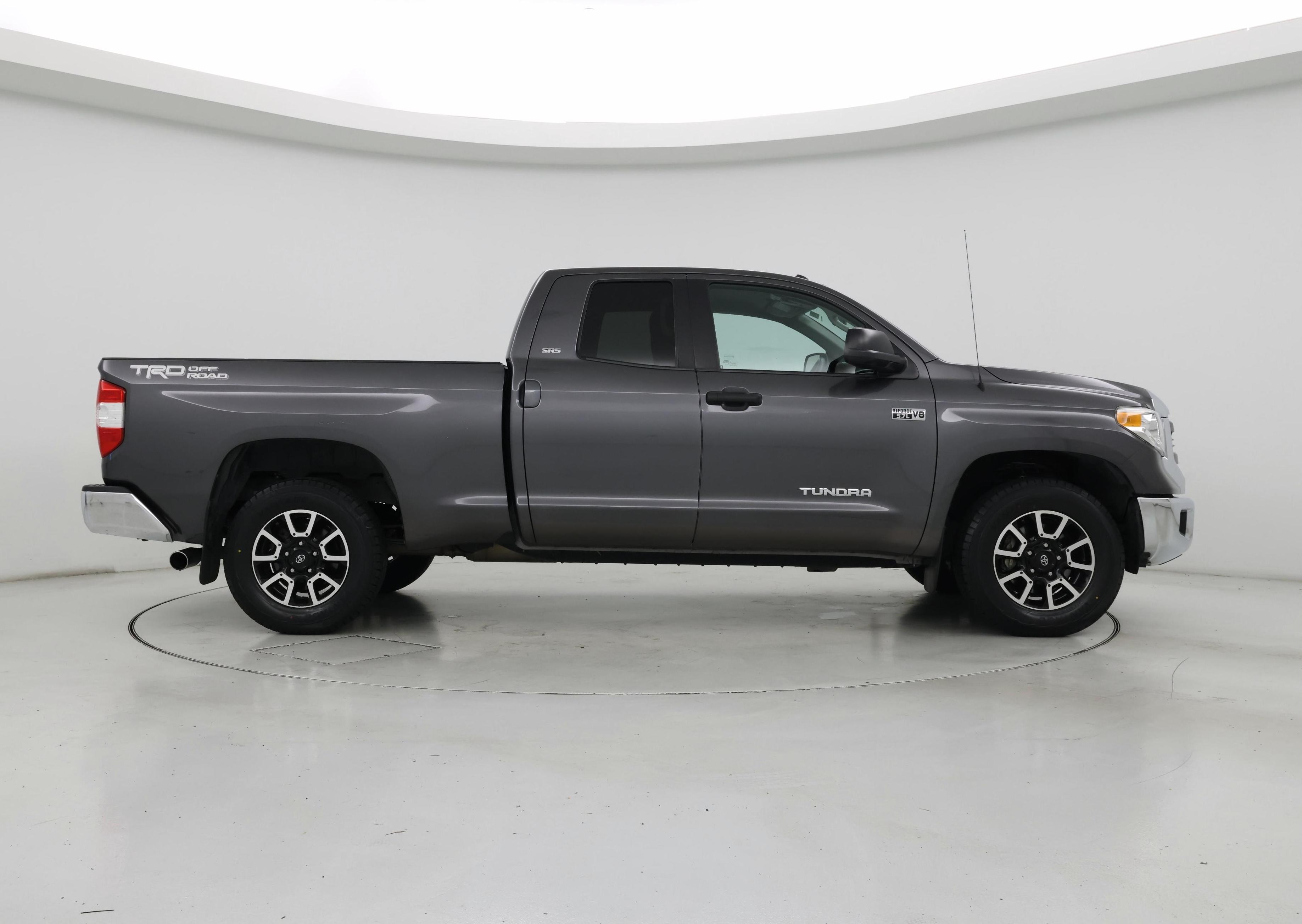 Thumbnail: 2015 Toyota Tundra - 7