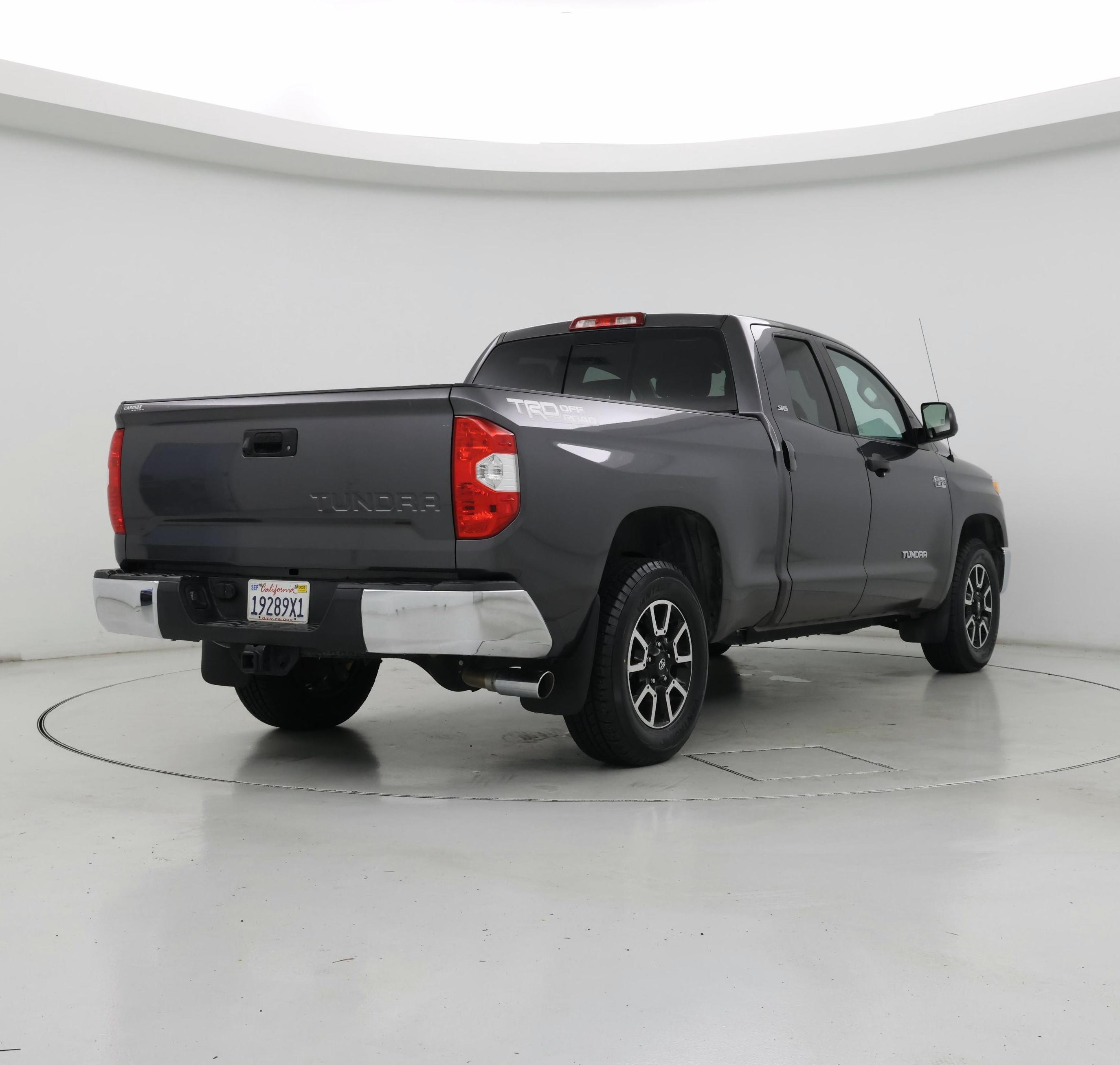 Thumbnail: 2015 Toyota Tundra - 8