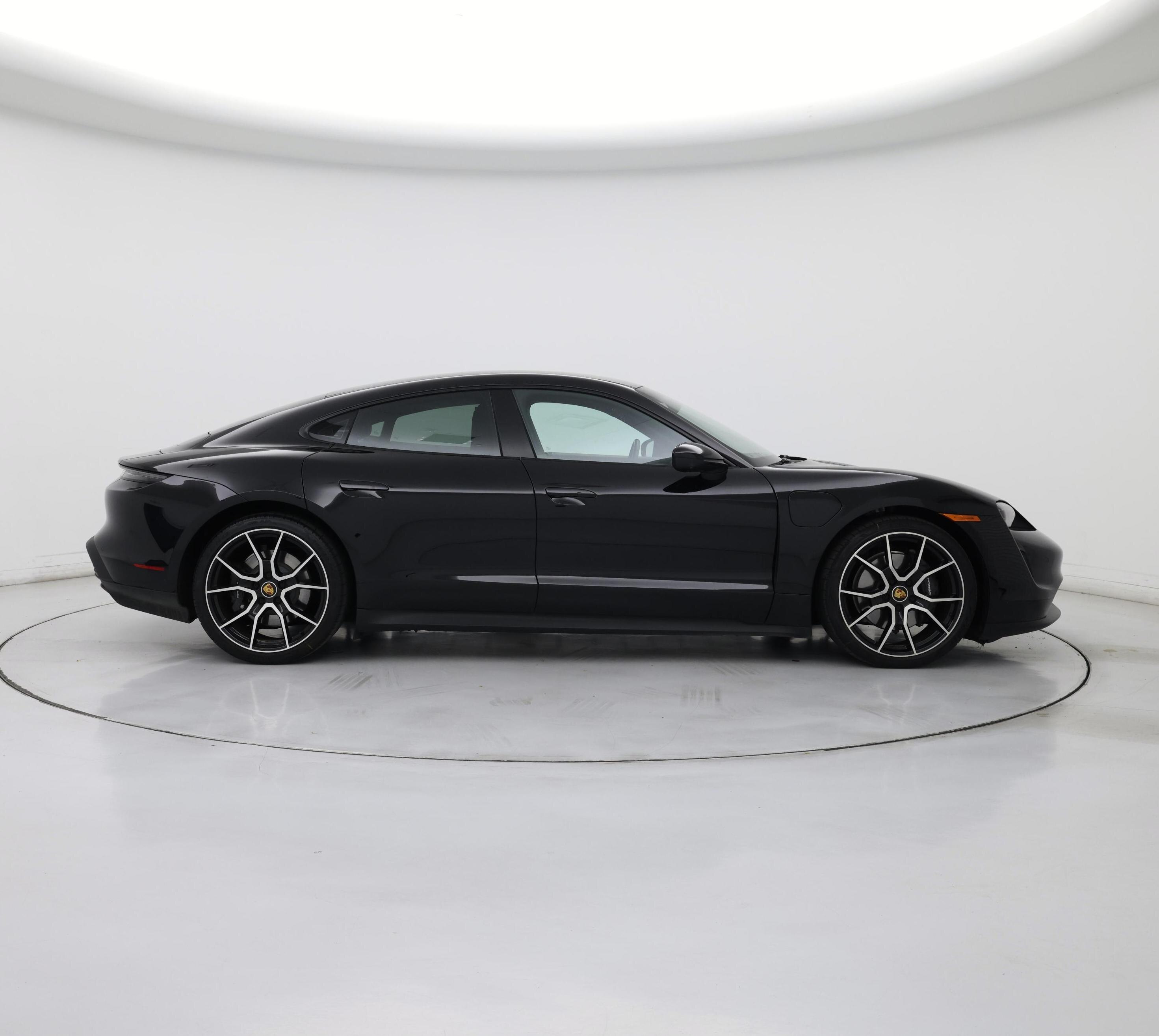 Thumbnail: 2023 Porsche Taycan - 7