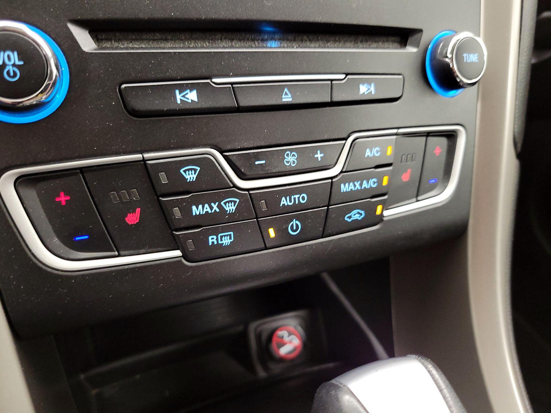 Thumbnail: 2016 Ford Fusion - 17