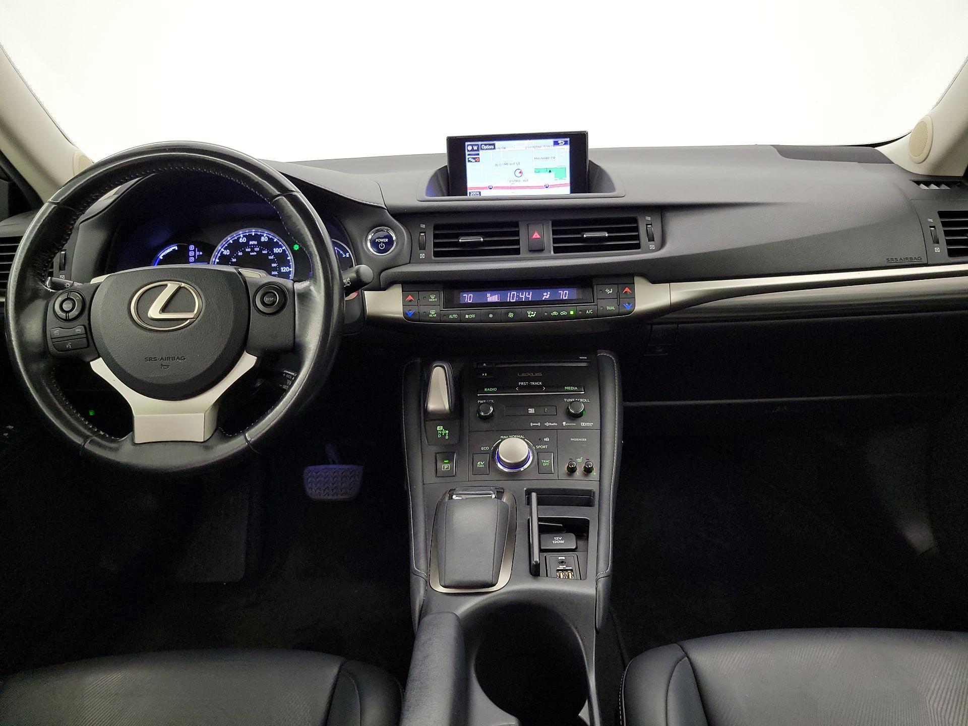 Thumbnail: 2015 Lexus CT - 9