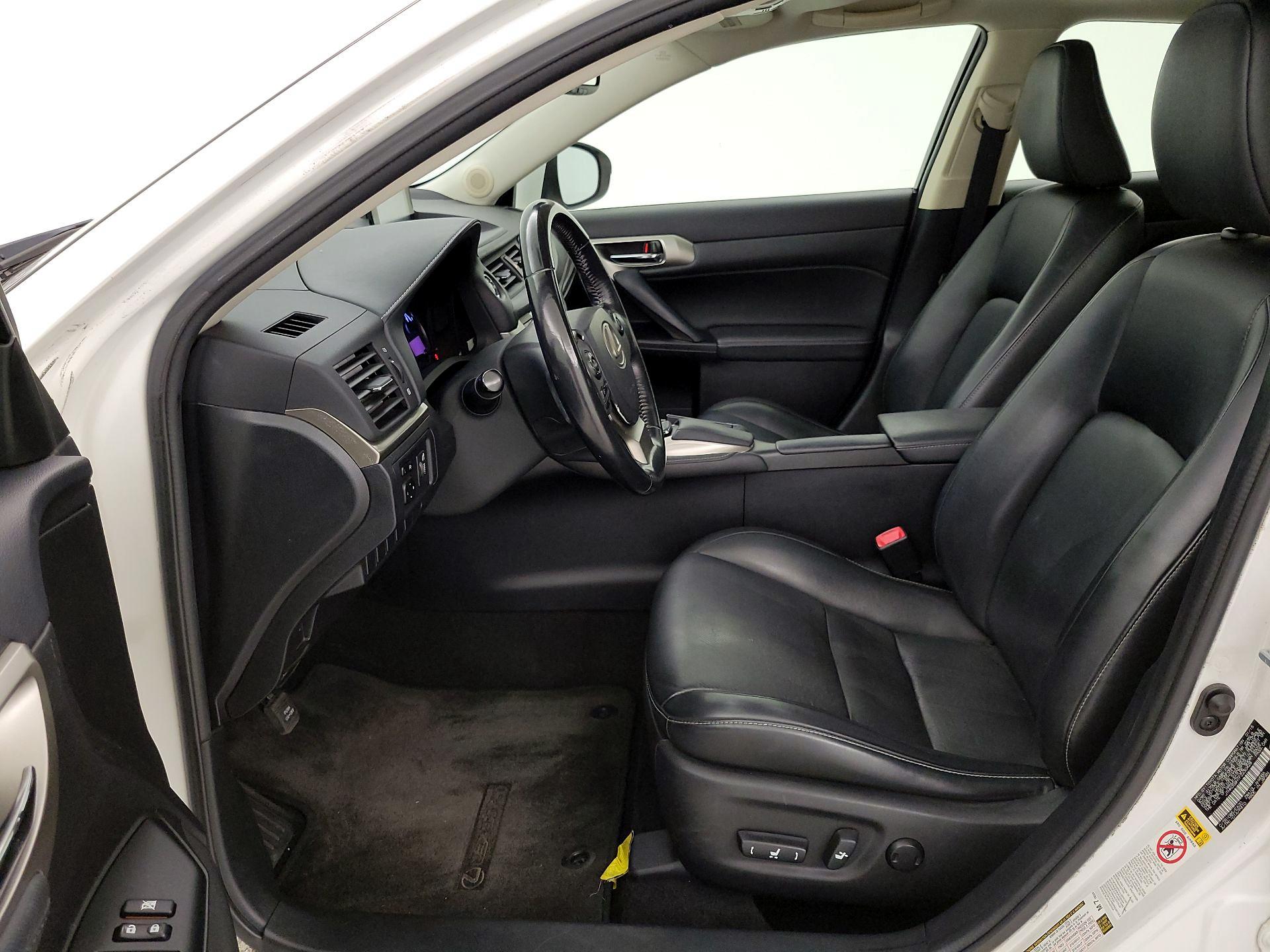 Thumbnail: 2015 Lexus CT - 11