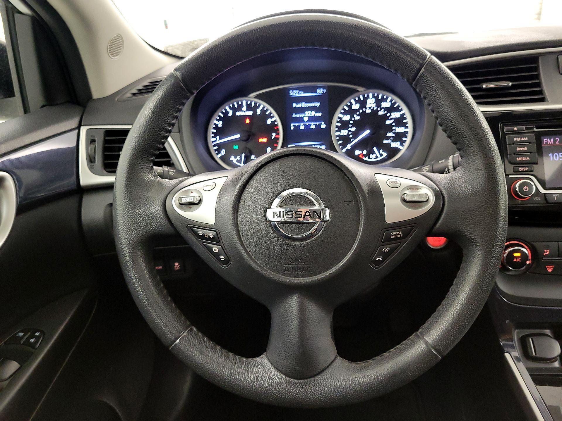 Thumbnail: 2017 Nissan Sentra - 10