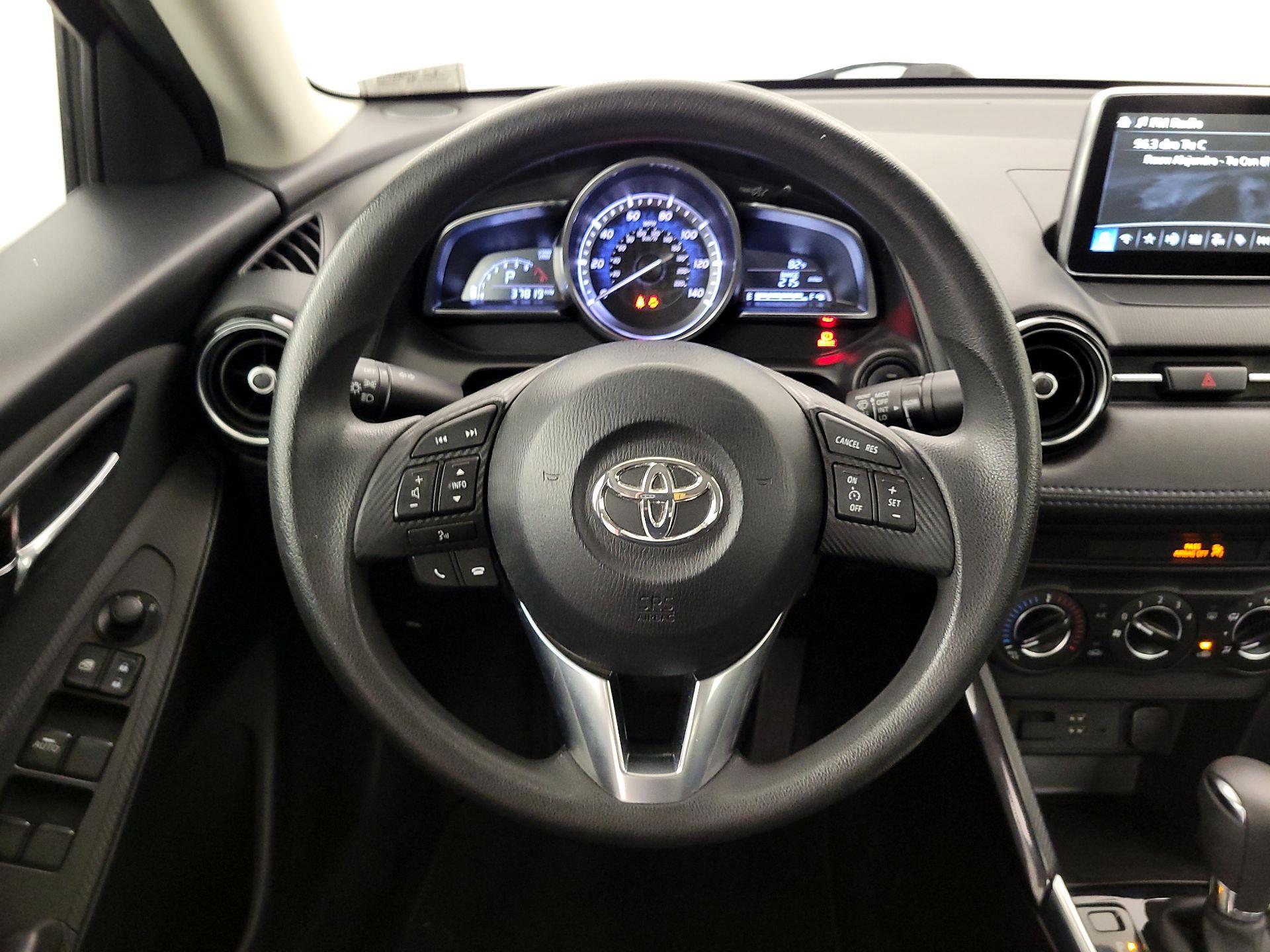 Thumbnail: 2017 Toyota Yaris iA - 10