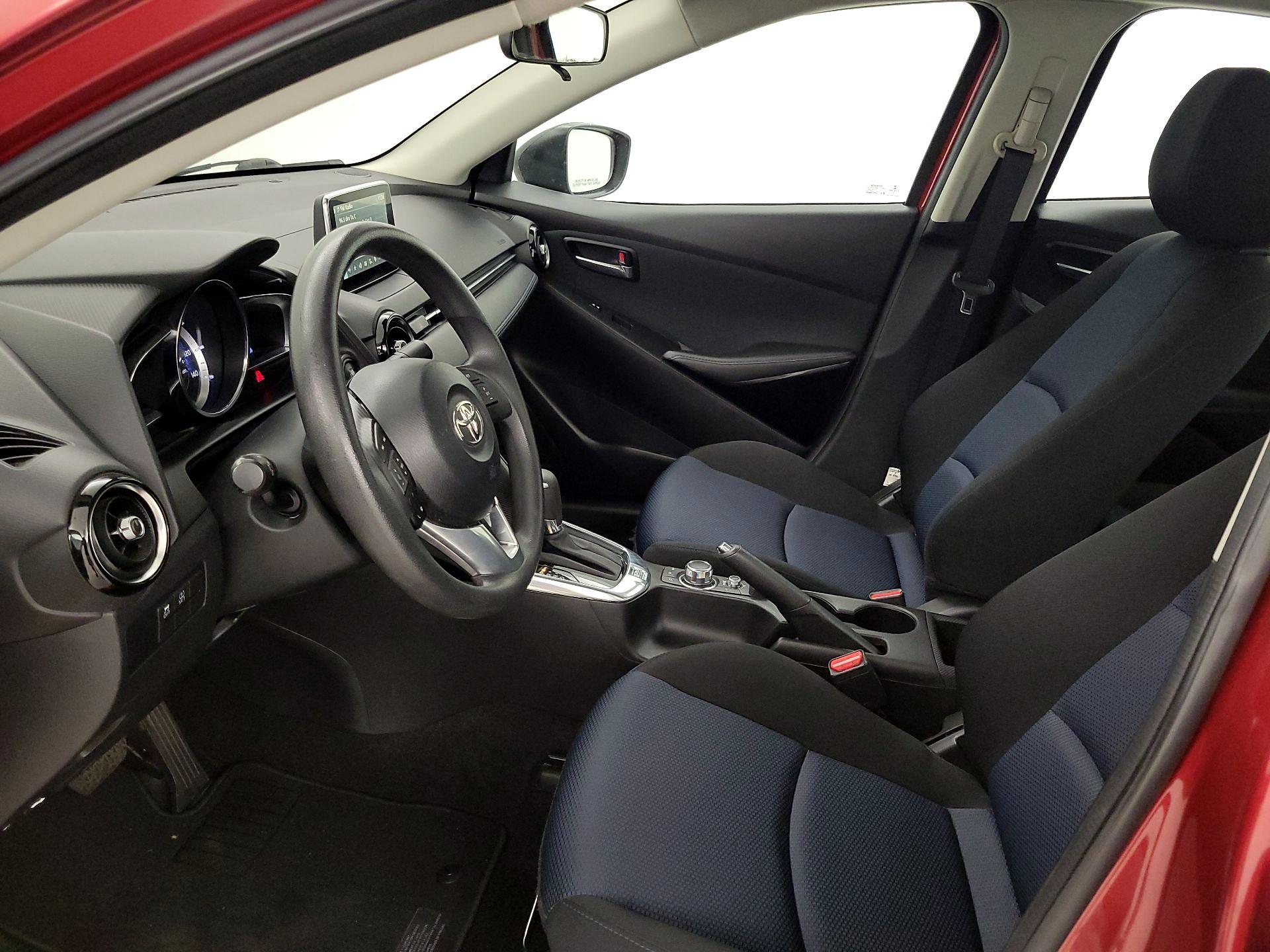 Thumbnail: 2017 Toyota Yaris iA - 11