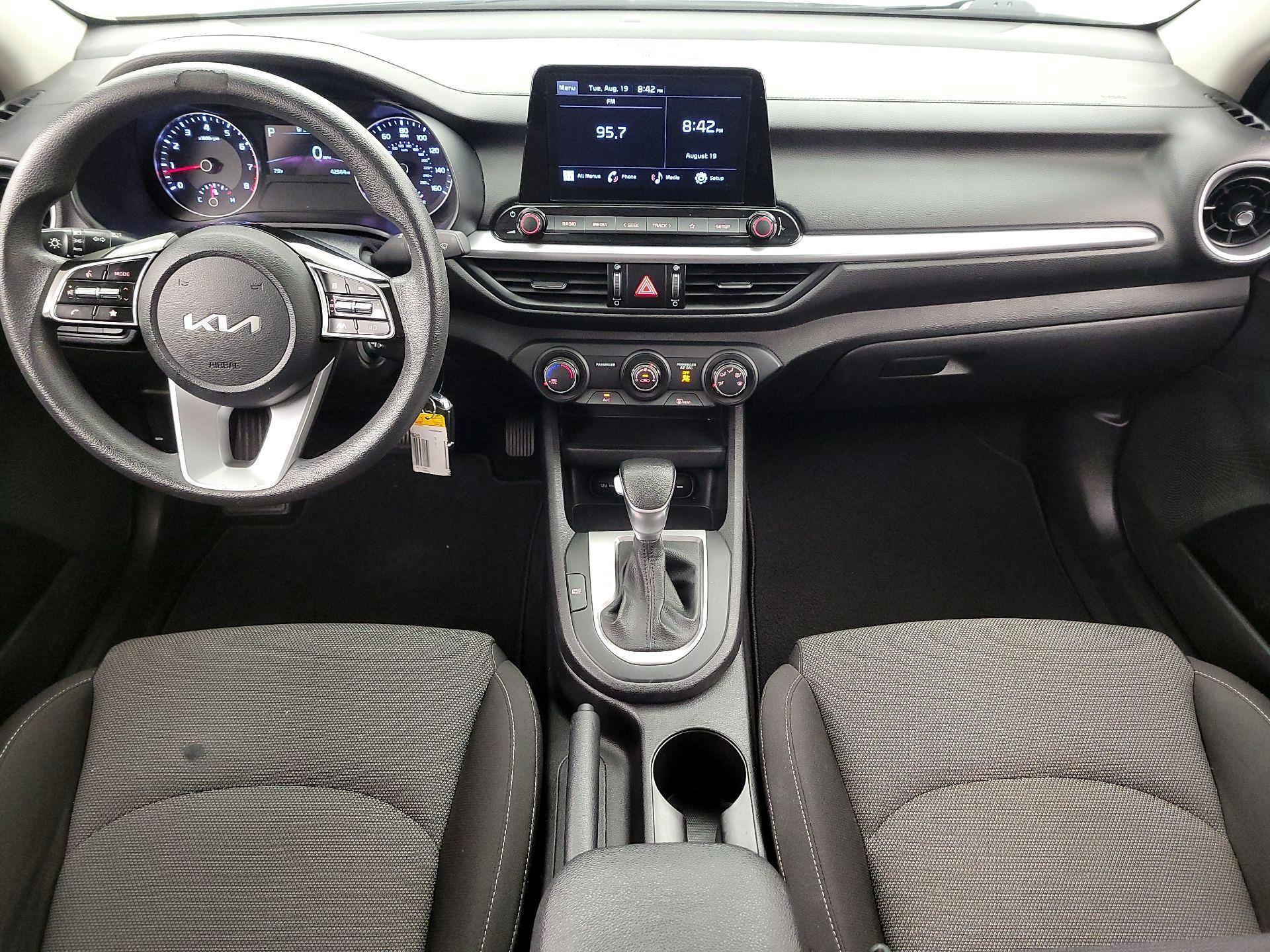 Thumbnail: 2022 Kia Forte - 9