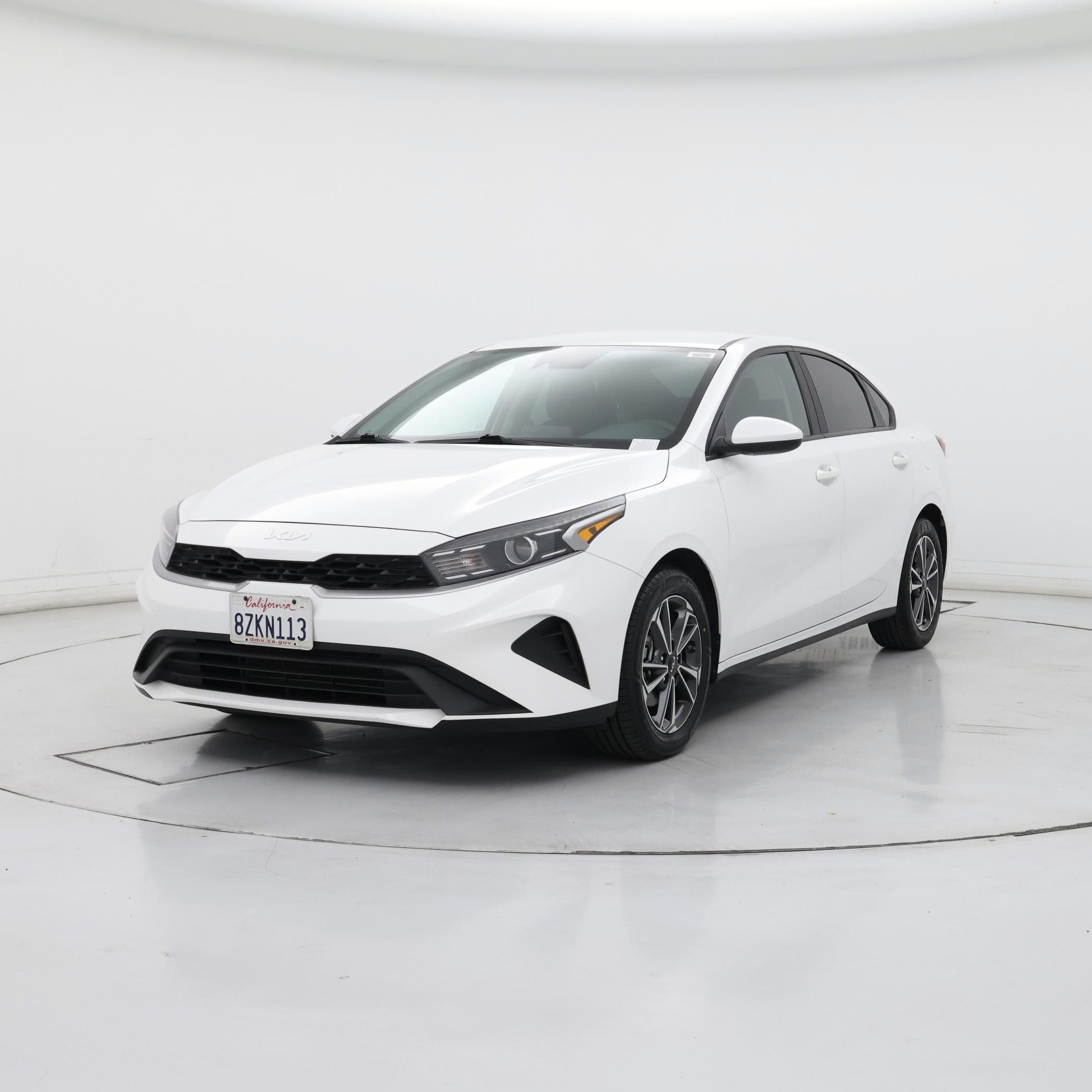 Thumbnail: 2022 Kia Forte - 4