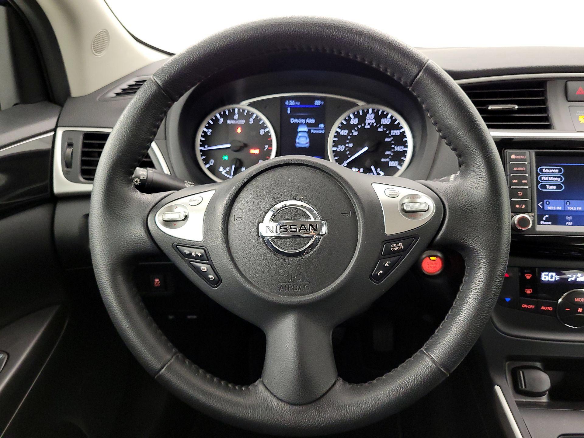 Thumbnail: 2019 Nissan Sentra - 10