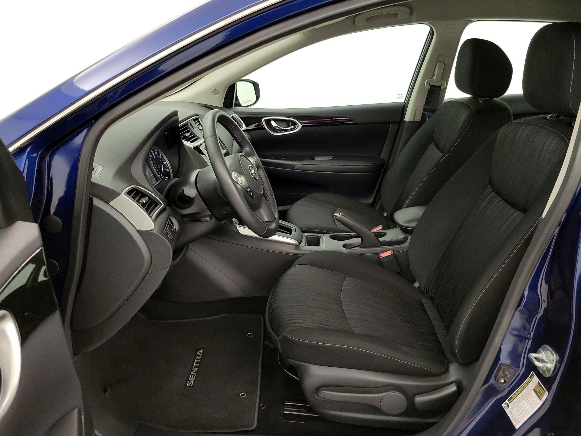 Thumbnail: 2019 Nissan Sentra - 11