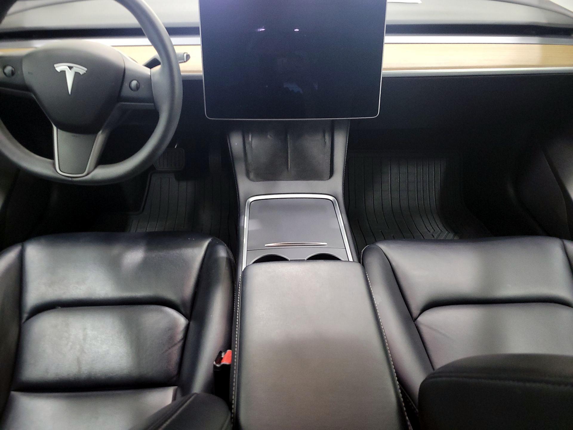 Thumbnail: 2022 Tesla Model 3 - 9