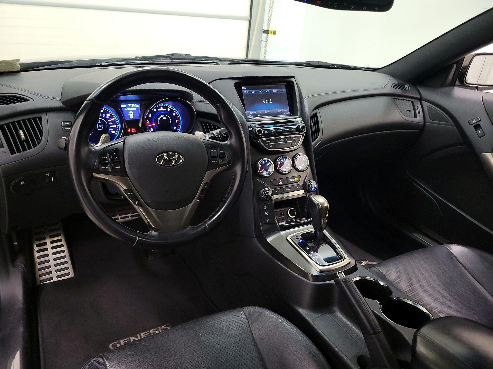 Thumbnail: 2015 Hyundai Genesis - 9