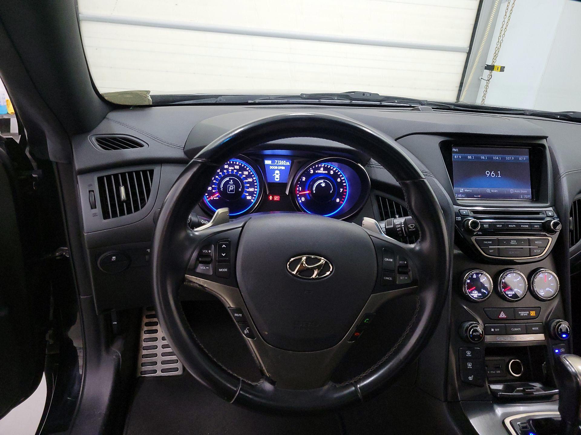Thumbnail: 2015 Hyundai Genesis - 10