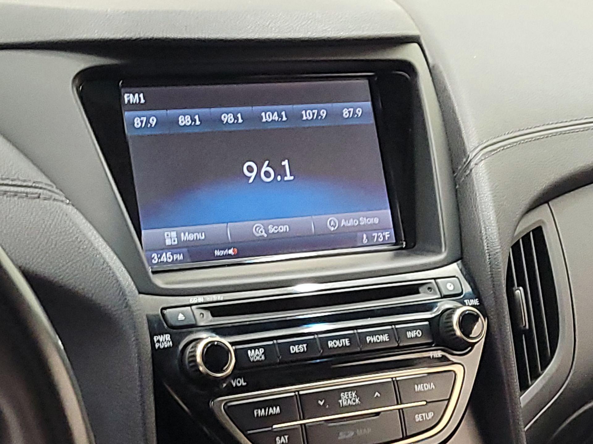 Thumbnail: 2015 Hyundai Genesis - 15