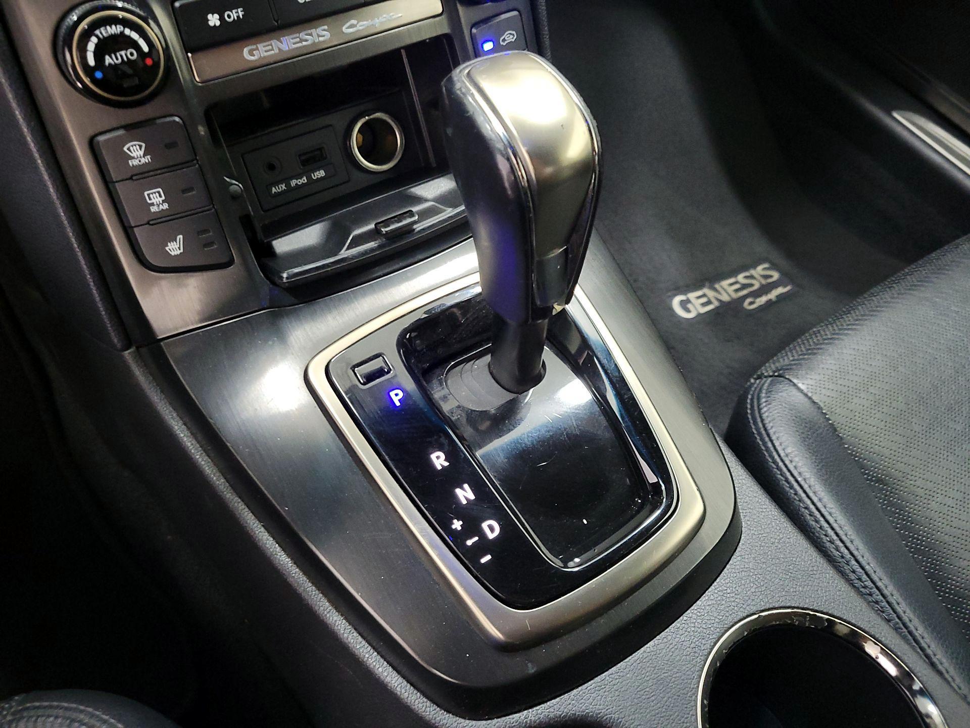 Thumbnail: 2015 Hyundai Genesis - 17