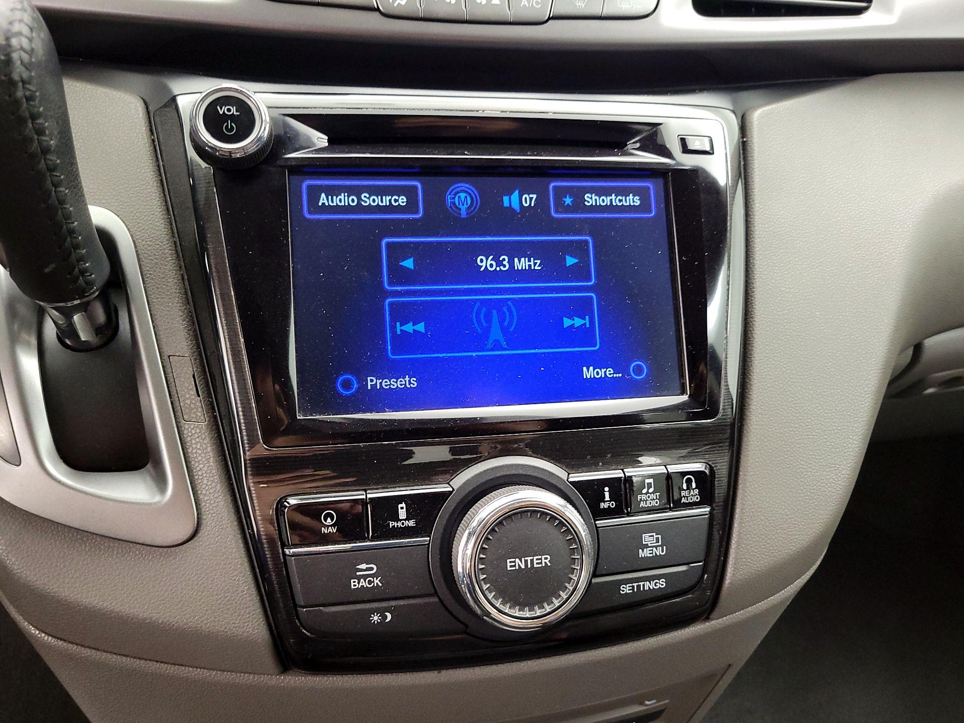 Thumbnail: 2015 Honda Odyssey - 15