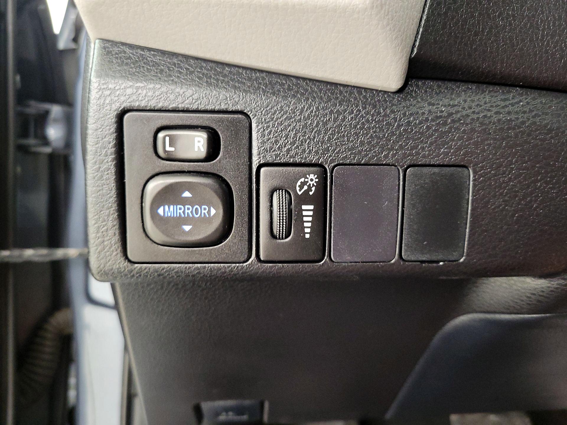 Thumbnail: 2016 Toyota Corolla - 13