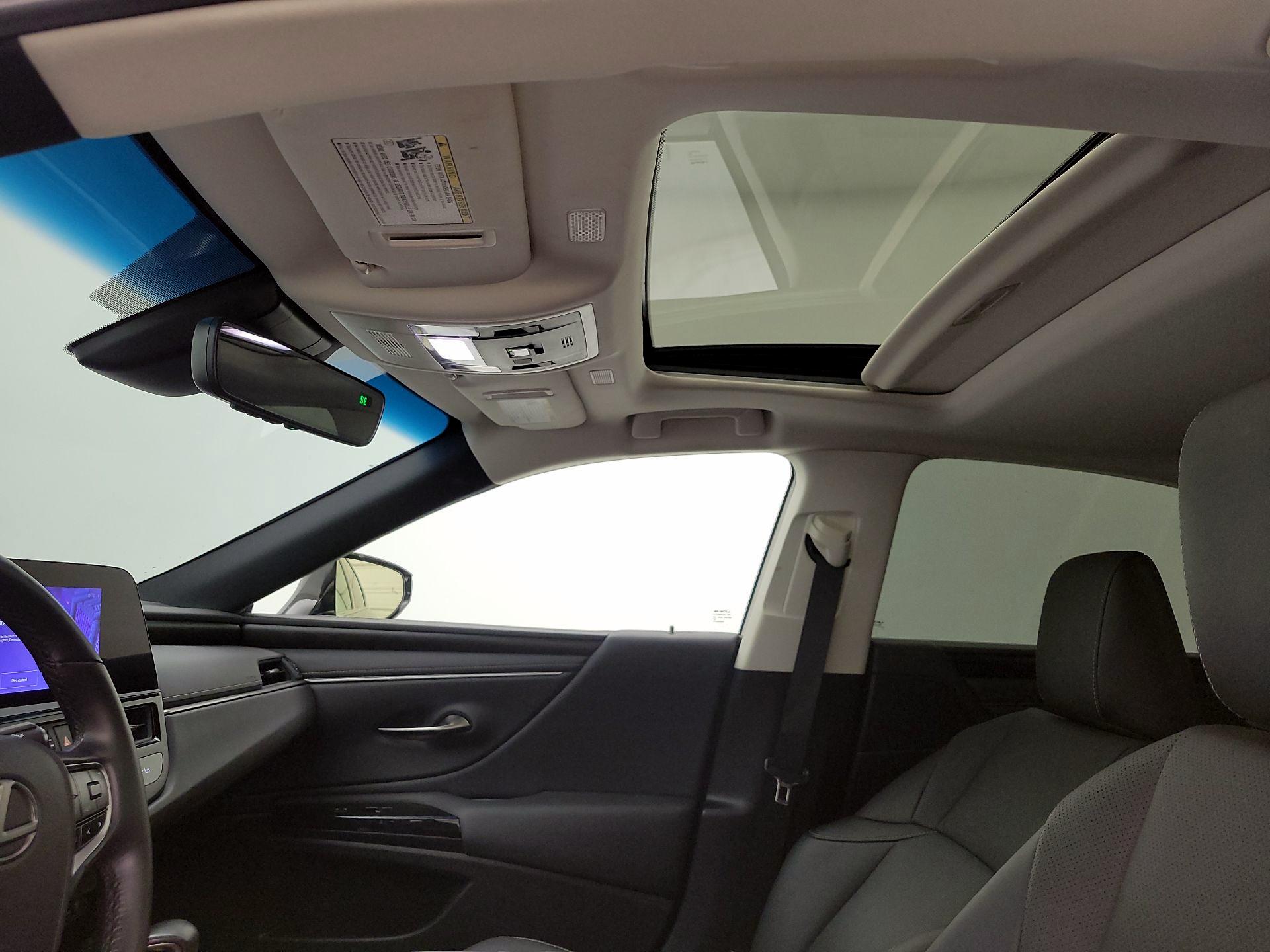 Thumbnail: 2024 Lexus ES - 19