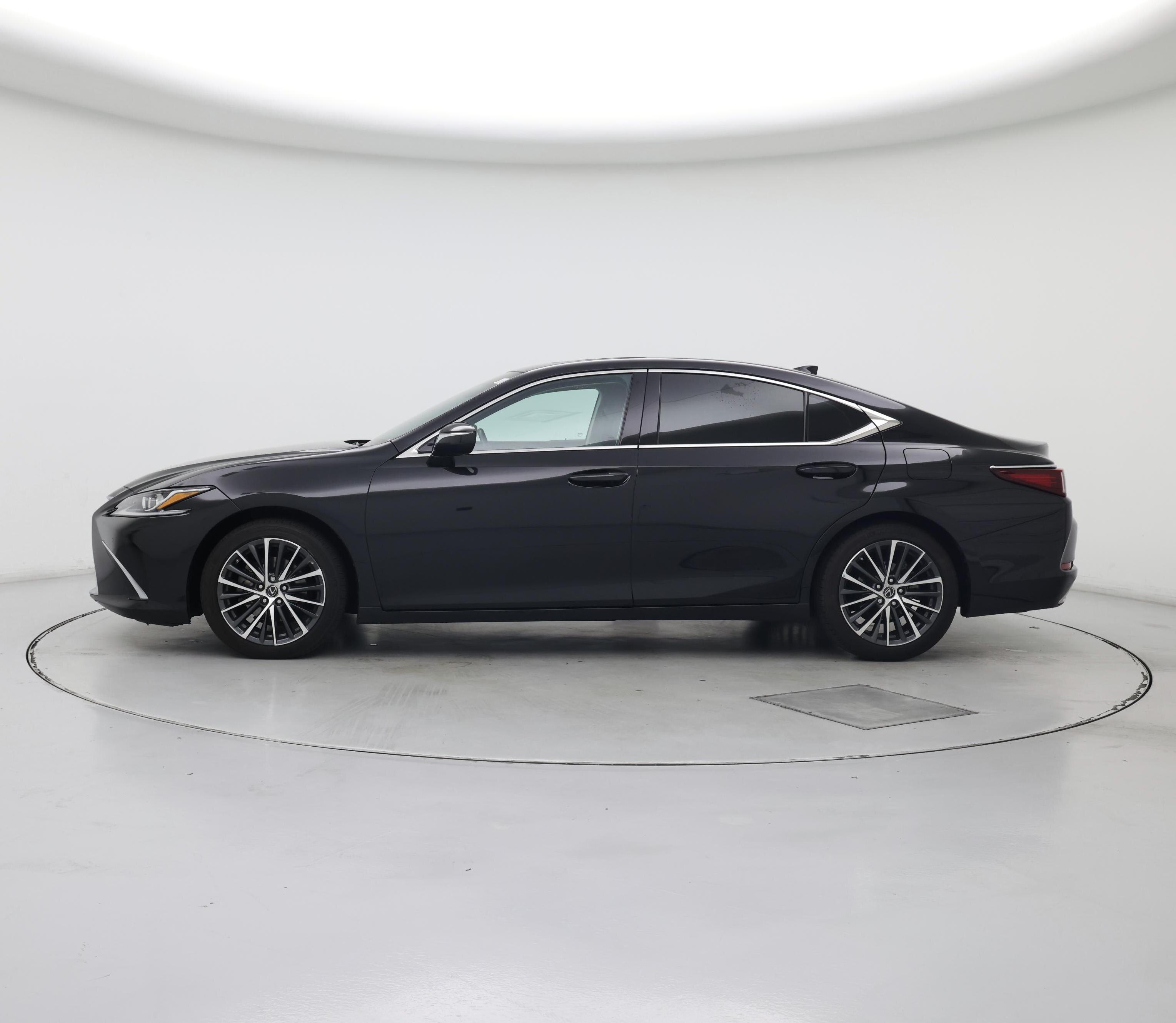 Thumbnail: 2024 Lexus ES - 3