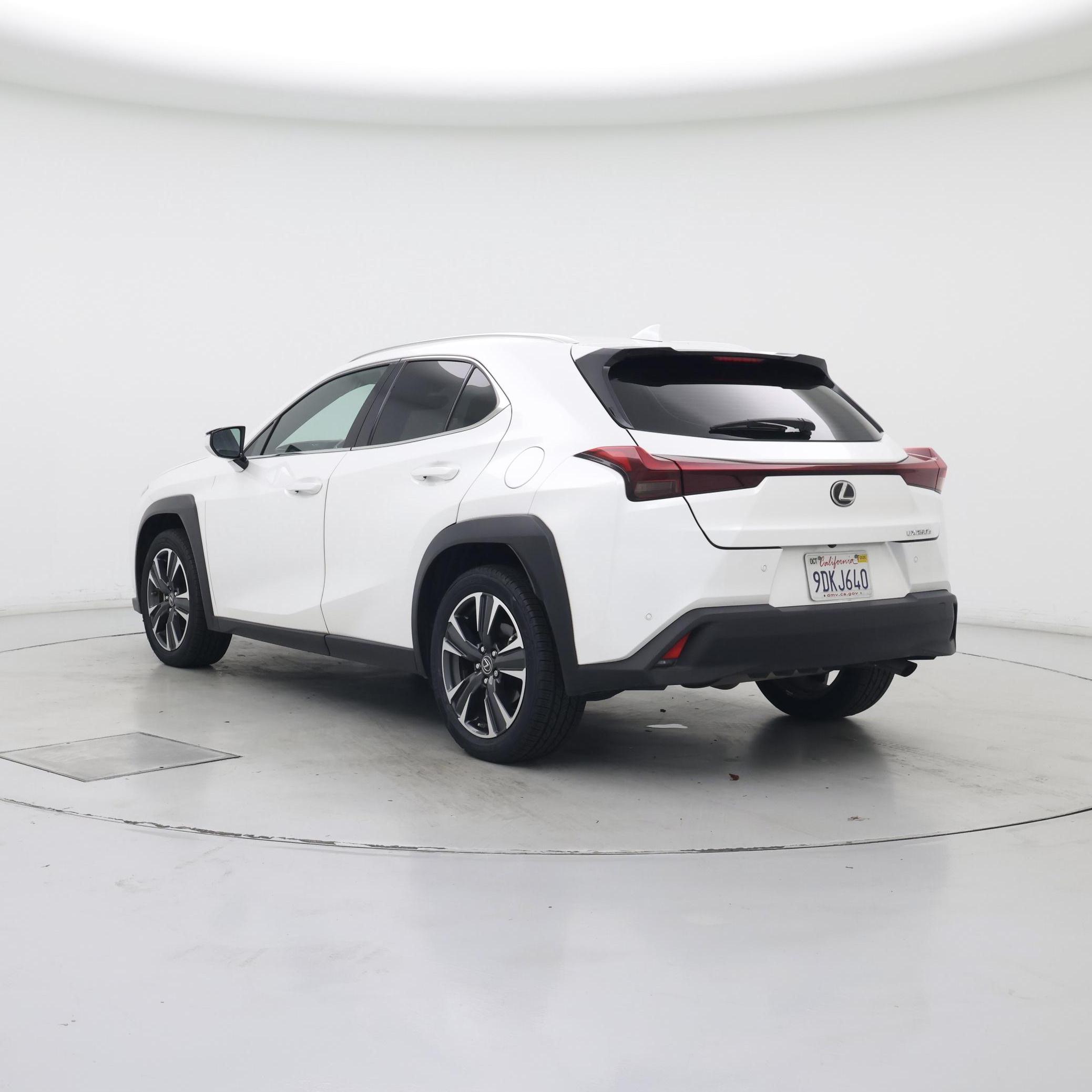 Thumbnail: 2023 Lexus UX - 2