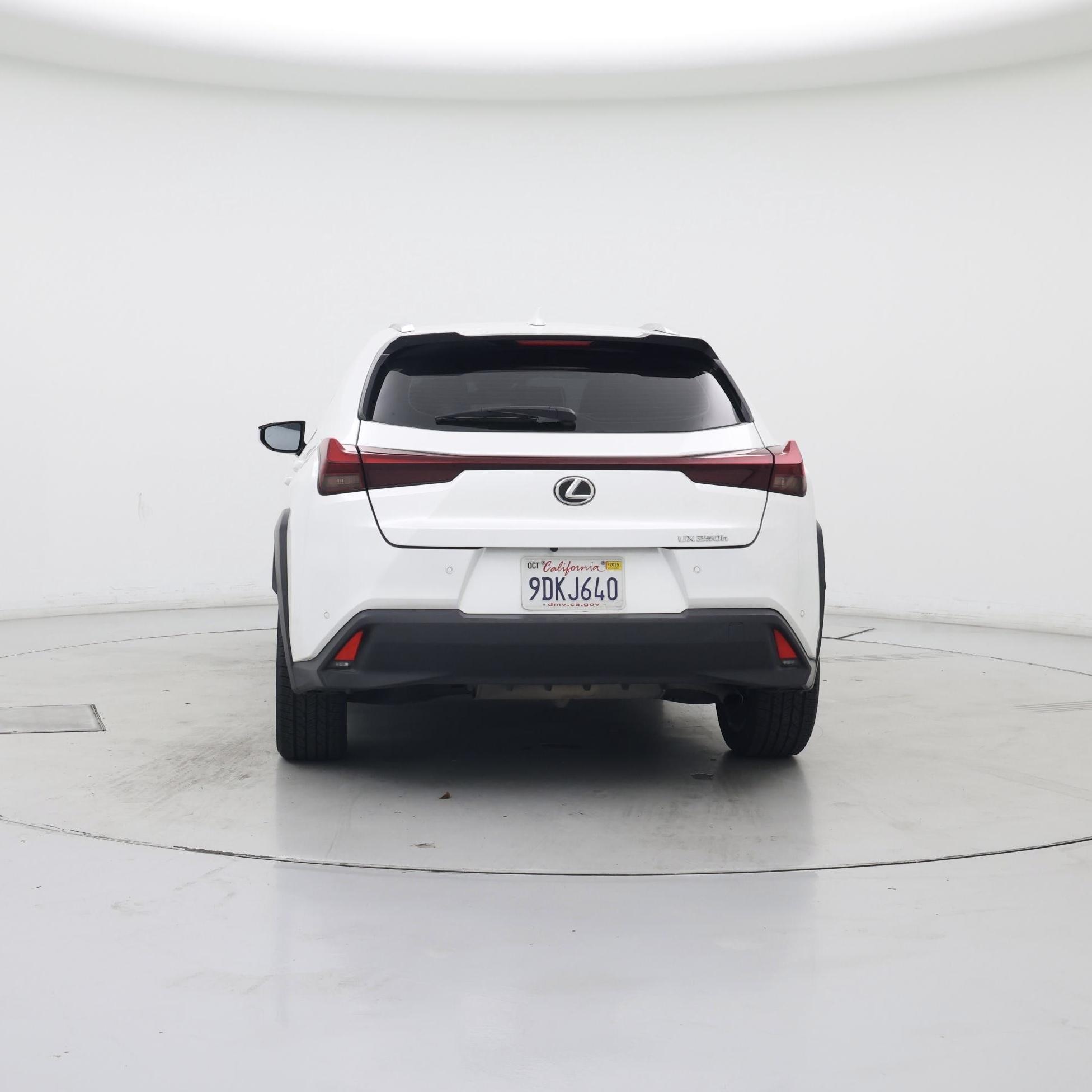Thumbnail: 2023 Lexus UX - 6